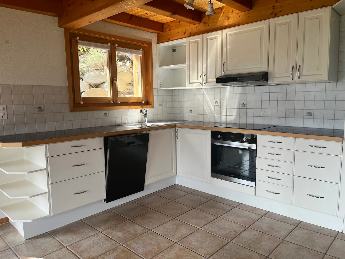 Chalet for sale - Photo 3 of 10