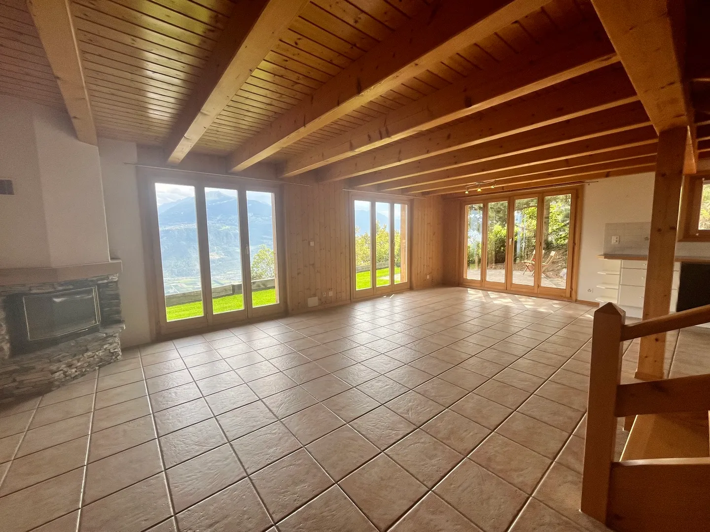 Chalet for sale - Photo 6 of 10