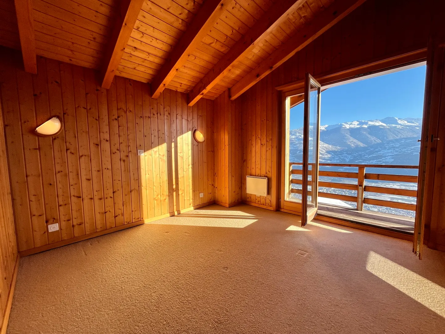 Chalet for sale - Photo 7 of 10