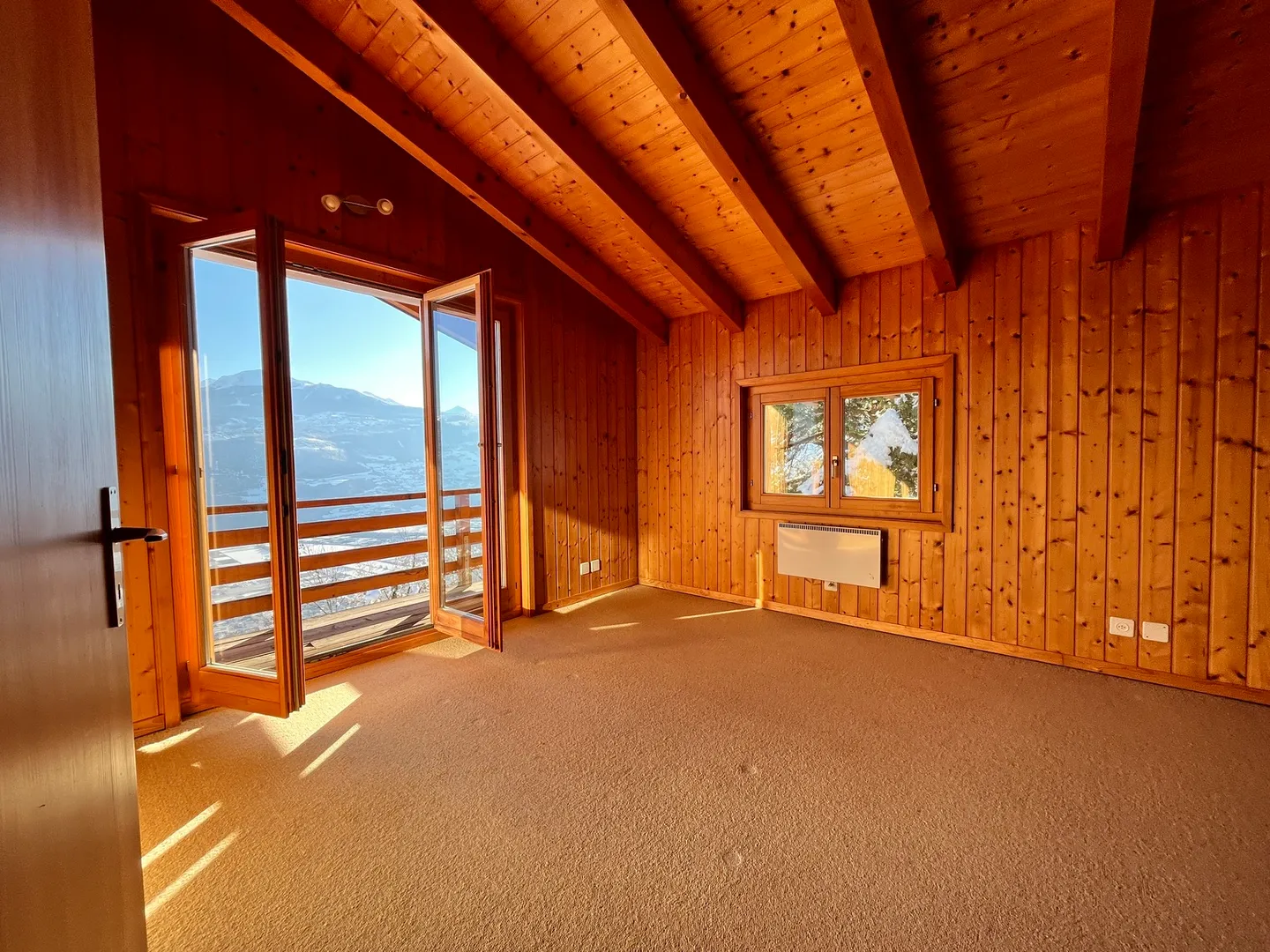 Chalet for sale - Photo 8 of 10