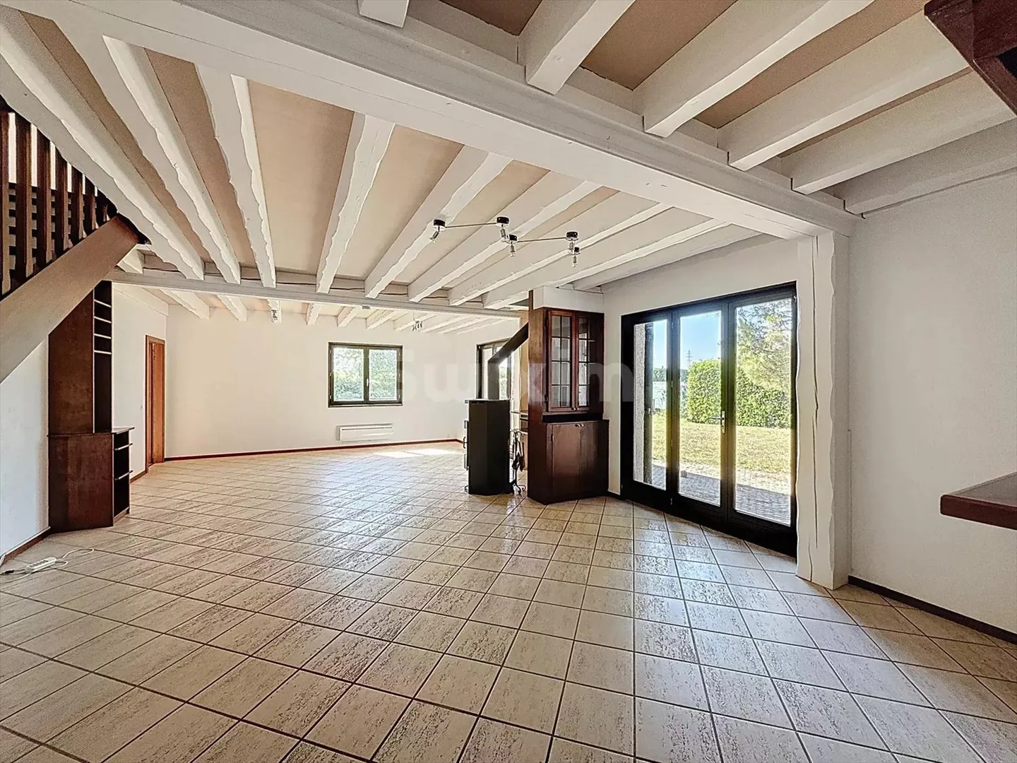 Casa indipendente con 7 camere su un terreno di 180m2 di 1'235m2! - Foto 2 di 13