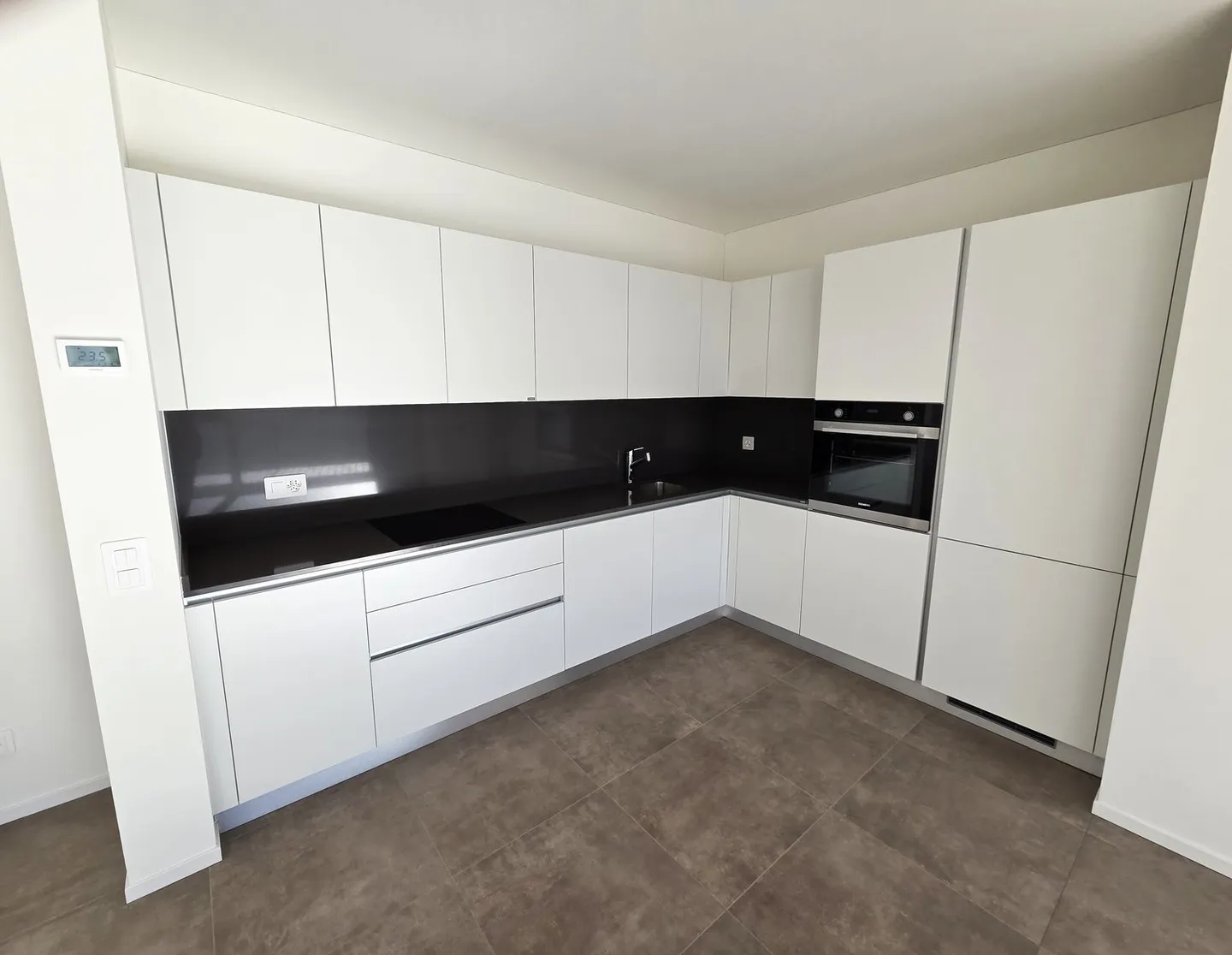 Nouvel appartement de 3,5 pièces à Camorino - Photo 2 sur 8