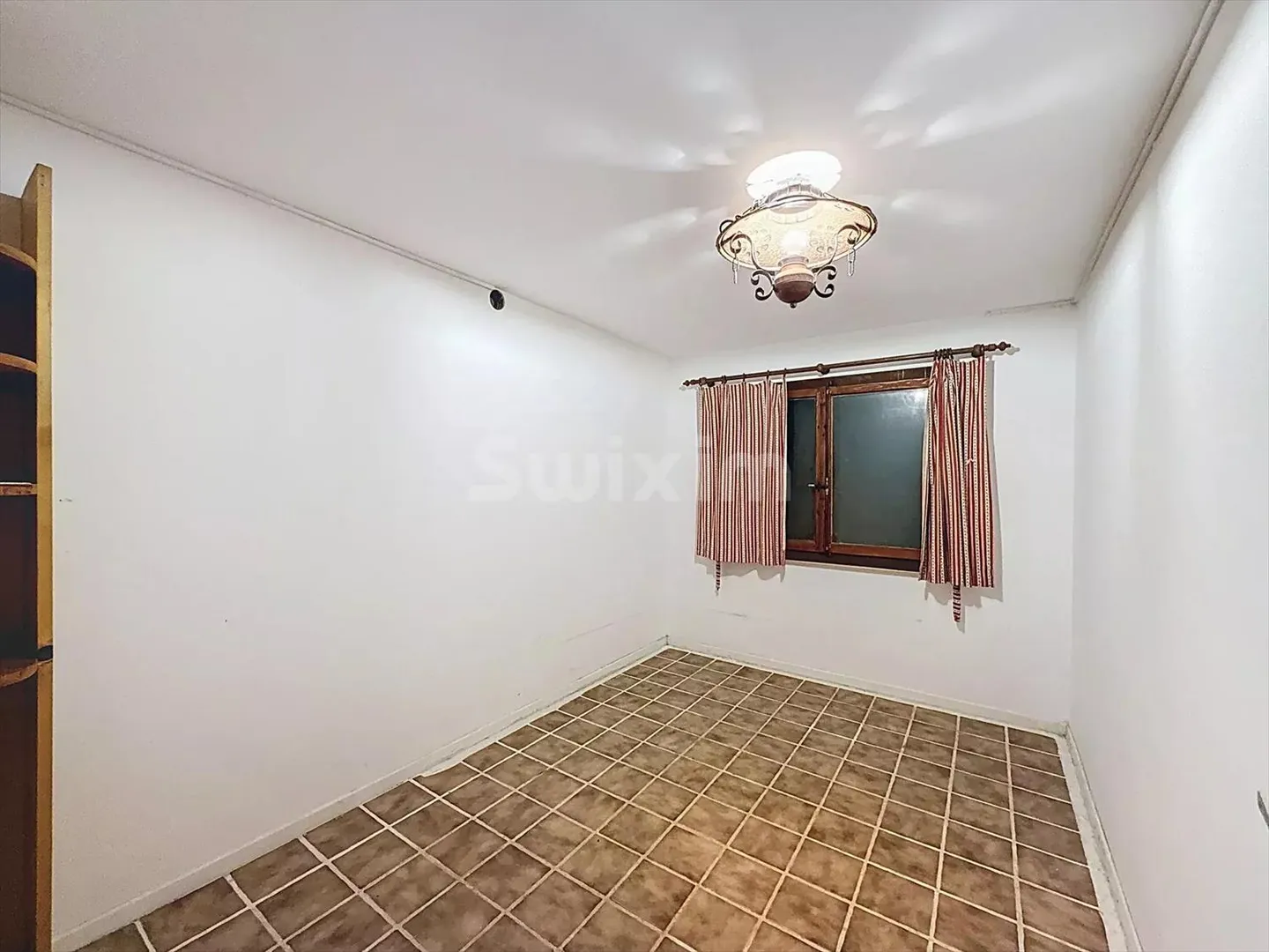 Casa indipendente con 7 camere su un terreno di 180m2 di 1'235m2! - Foto 13 di 13