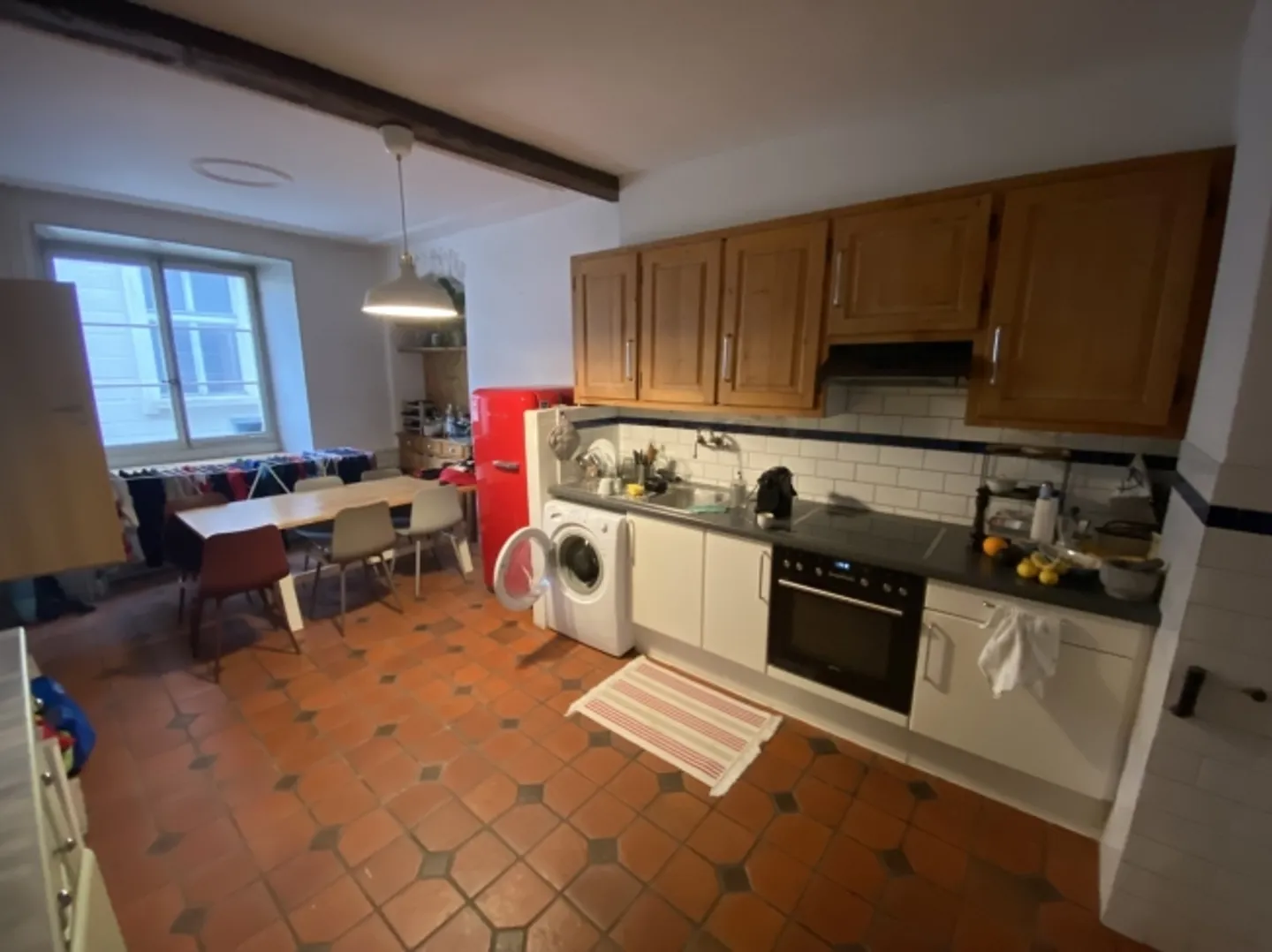 Gebäude mit 3 Wohnungen und einer Gewerbefläche. - Foto 2 von 8