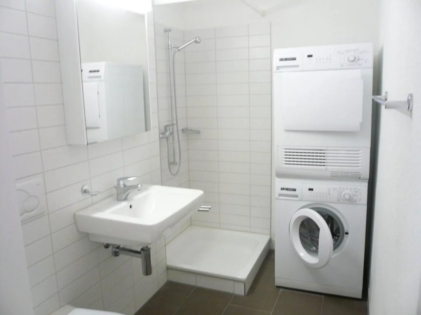 LOUER SANS CAUTION - appartement central incluant un atelier de vie - Photo 4 sur 12