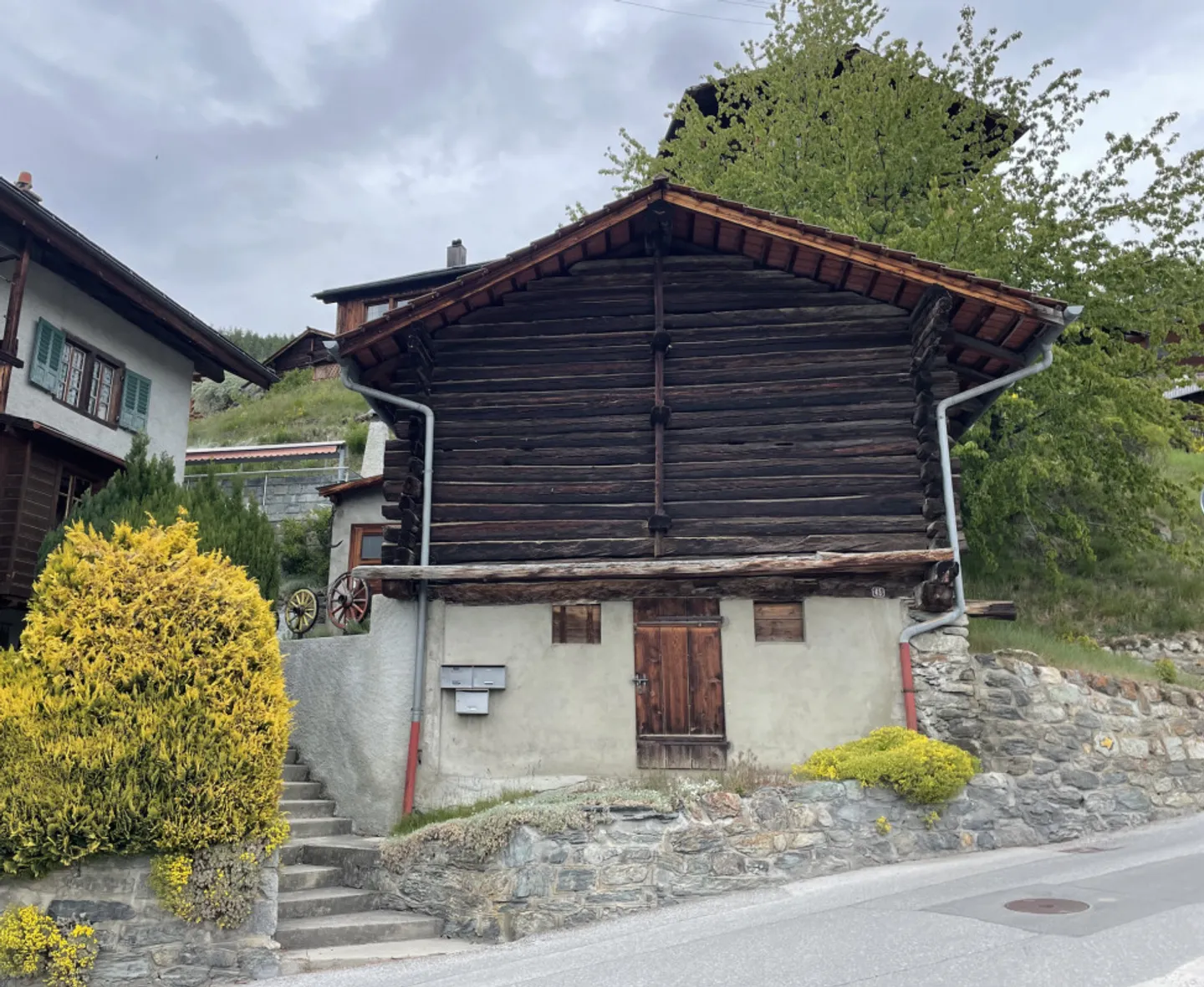 Chalet valaisan authentique - Photo 2 sur 6