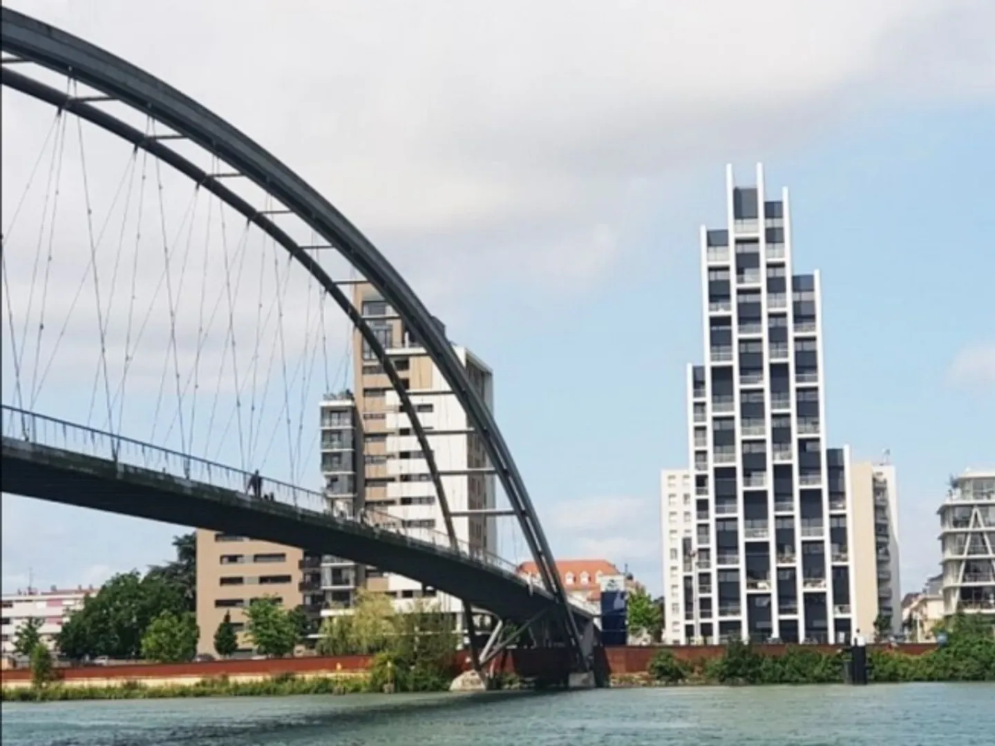 Modern 4-room apartment at the tri-border area with Rhine view - Ideal for expats - Photo 13 of 13