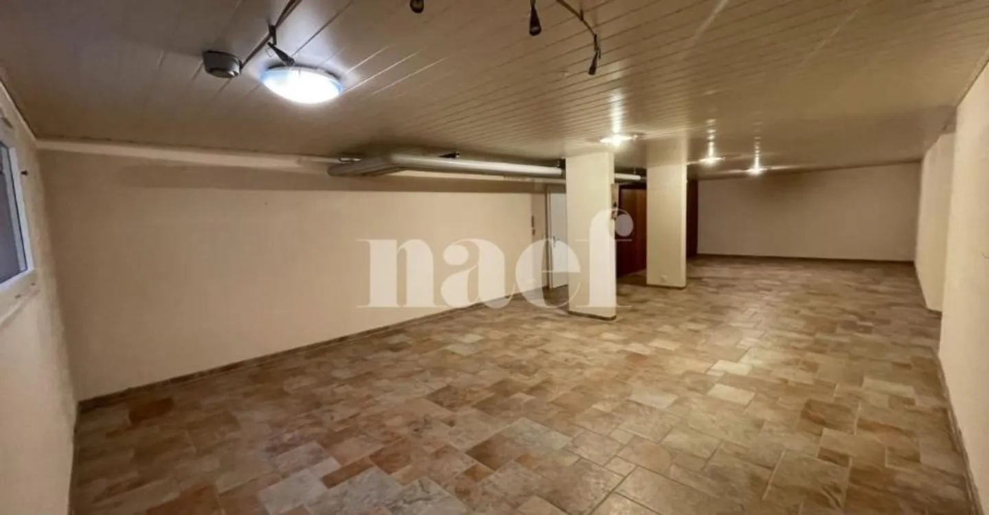 Großer beheizter Kellerraum/Lager mit Küchenzeile und WC - Foto 2 von 4