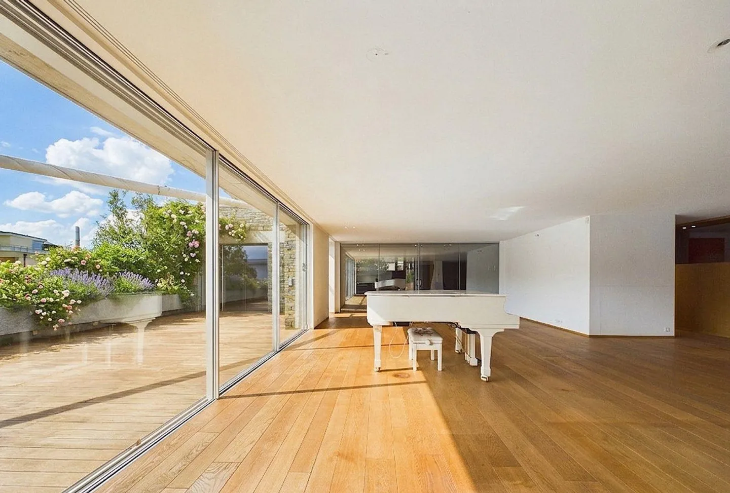 Appartamento elegante e stiloso con vista panoramica sul Lago Maggiore - Foto 4 di 24