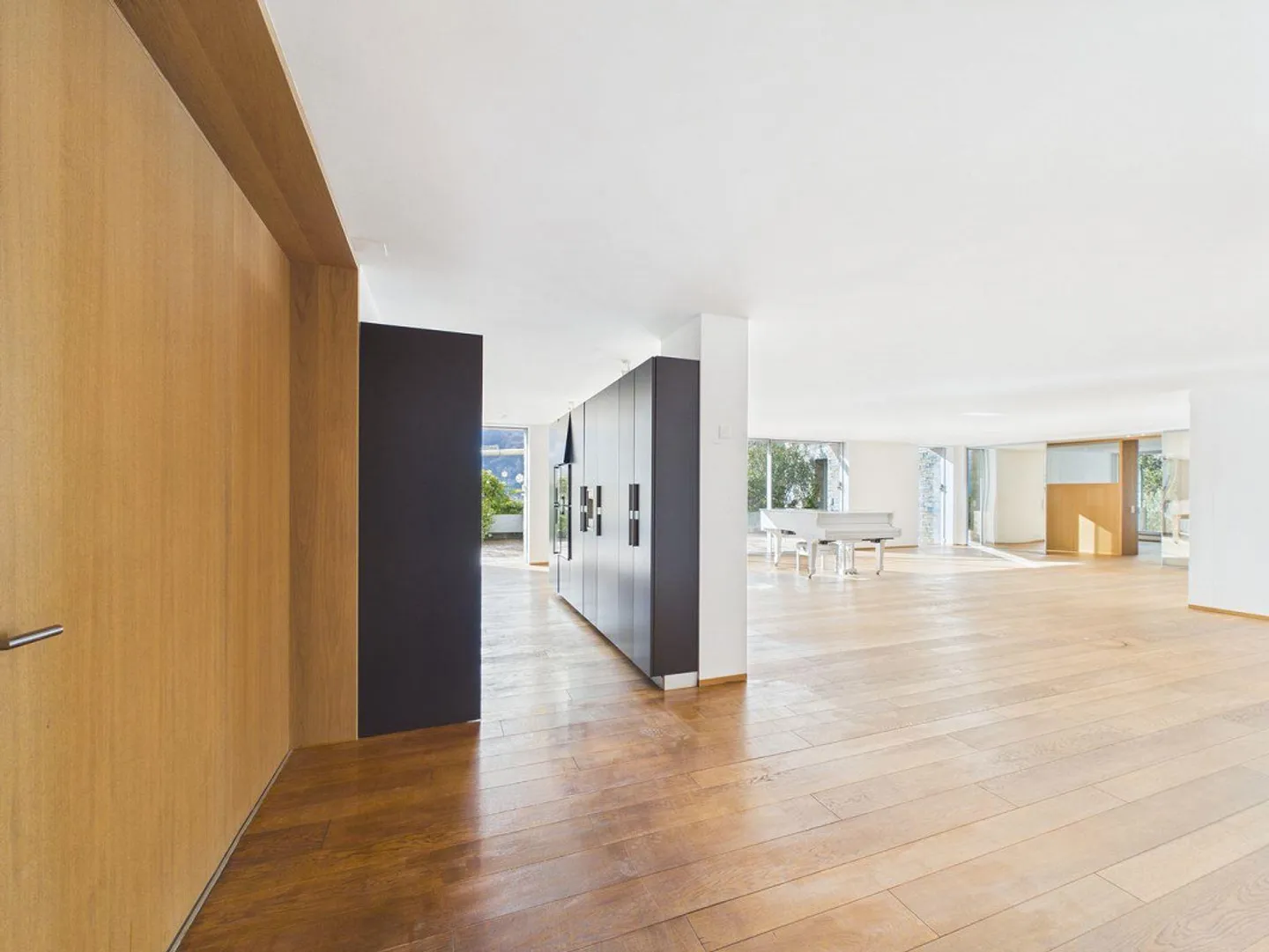 Appartamento elegante e stiloso con vista panoramica sul Lago Maggiore - Foto 5 di 24