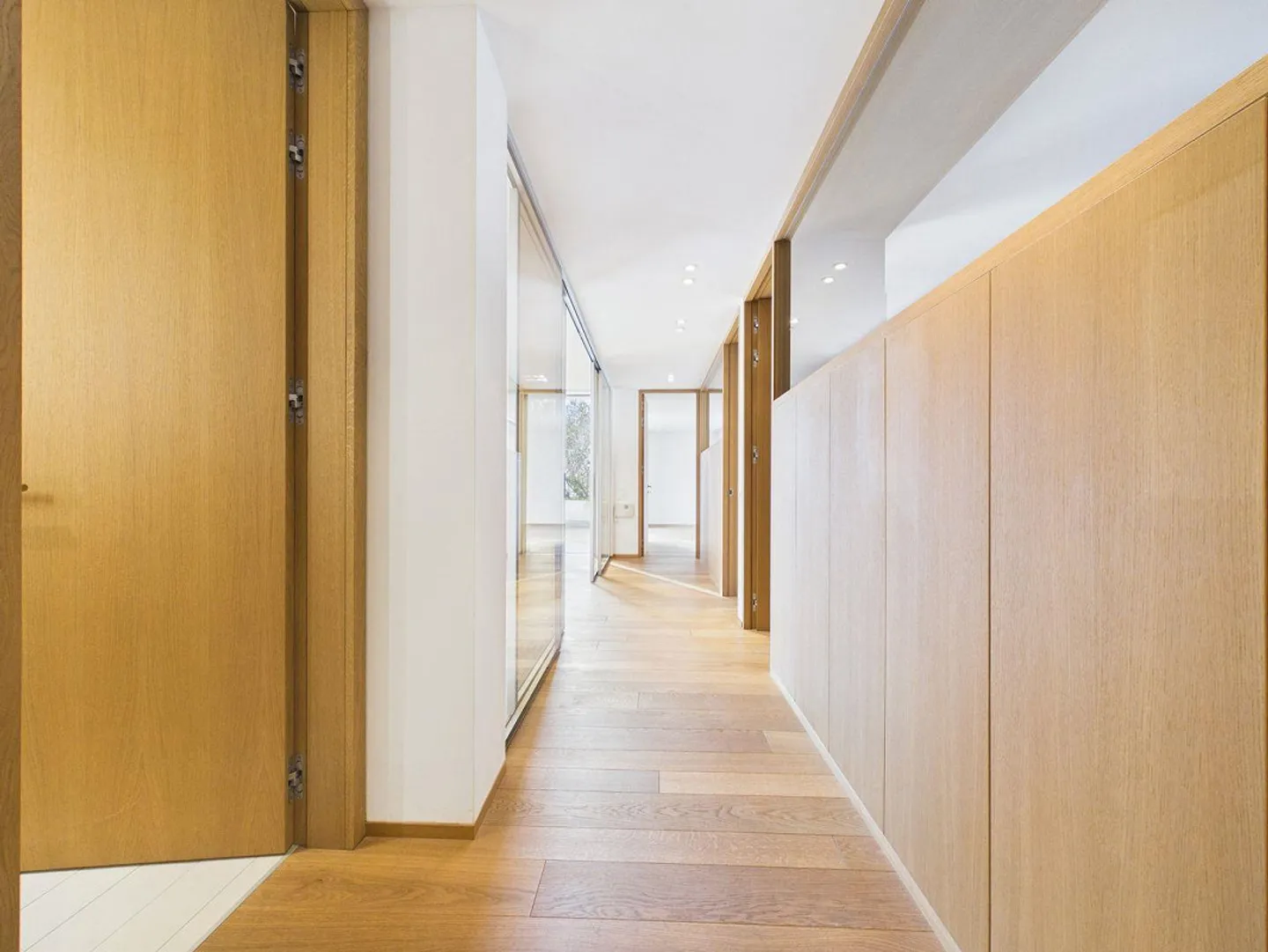 Appartamento elegante e stiloso con vista panoramica sul Lago Maggiore - Foto 10 di 24