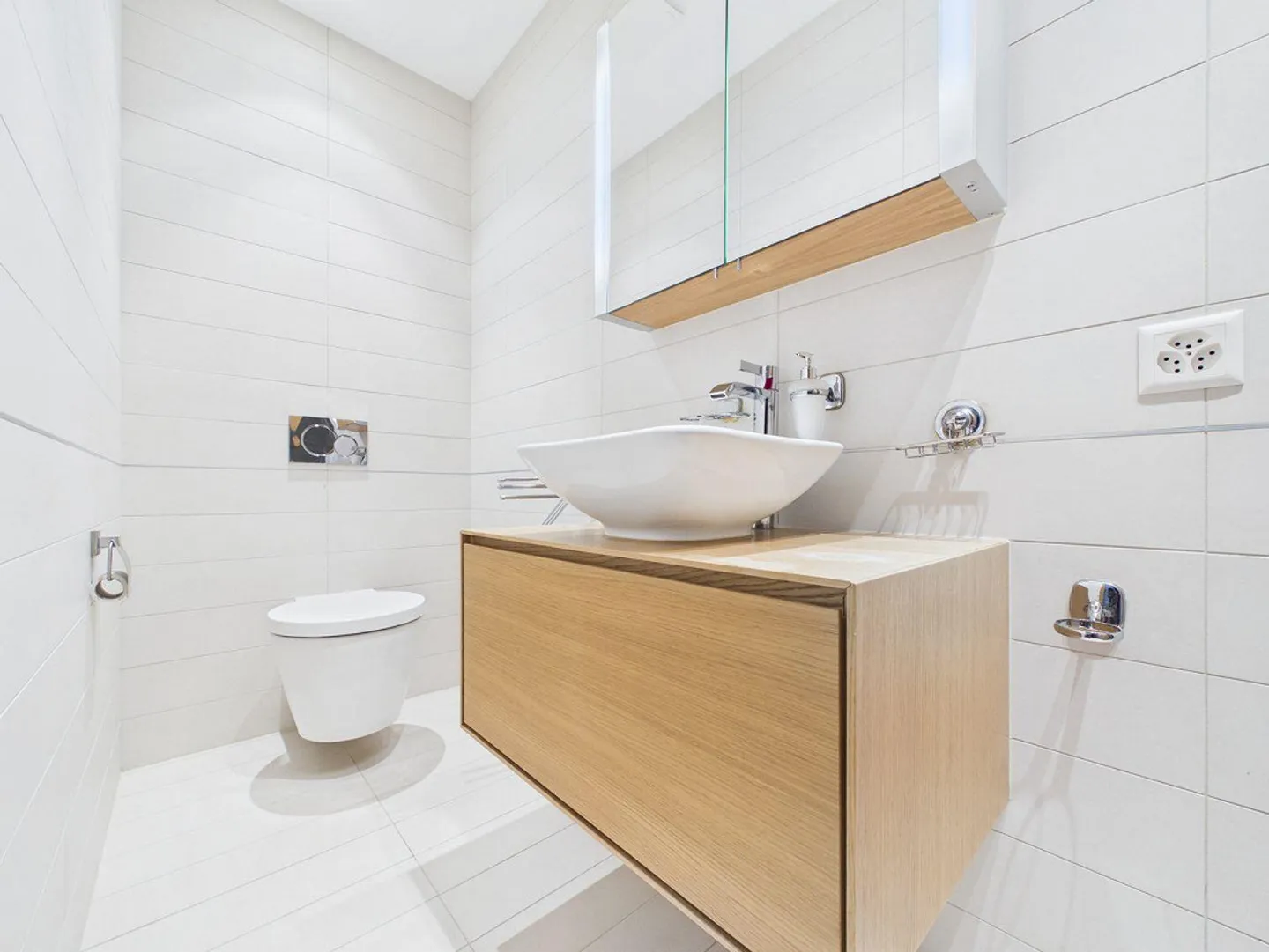 Appartamento elegante e stiloso con vista panoramica sul Lago Maggiore - Foto 18 di 24