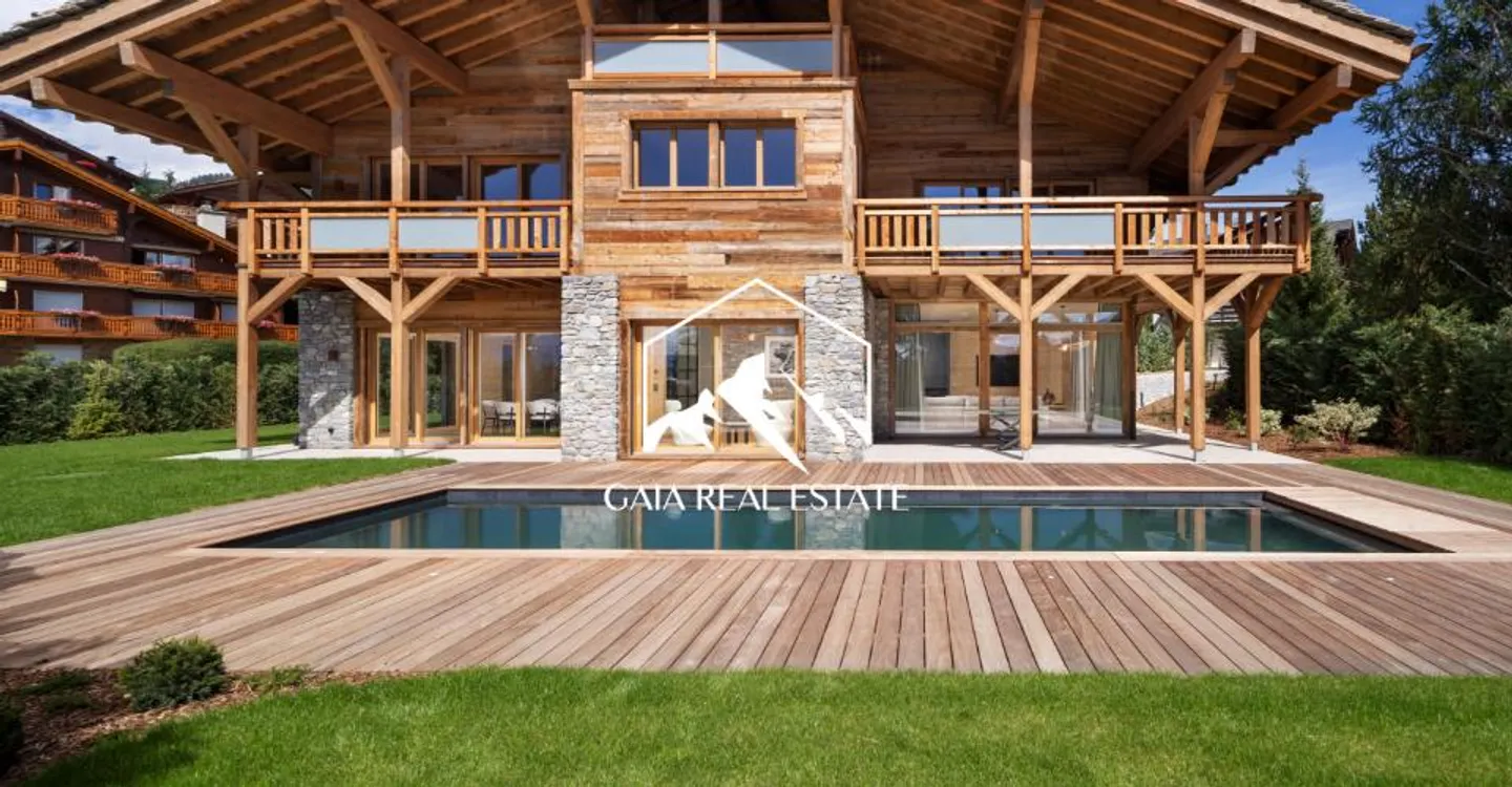 Chalet Master - Photo 1 of 19