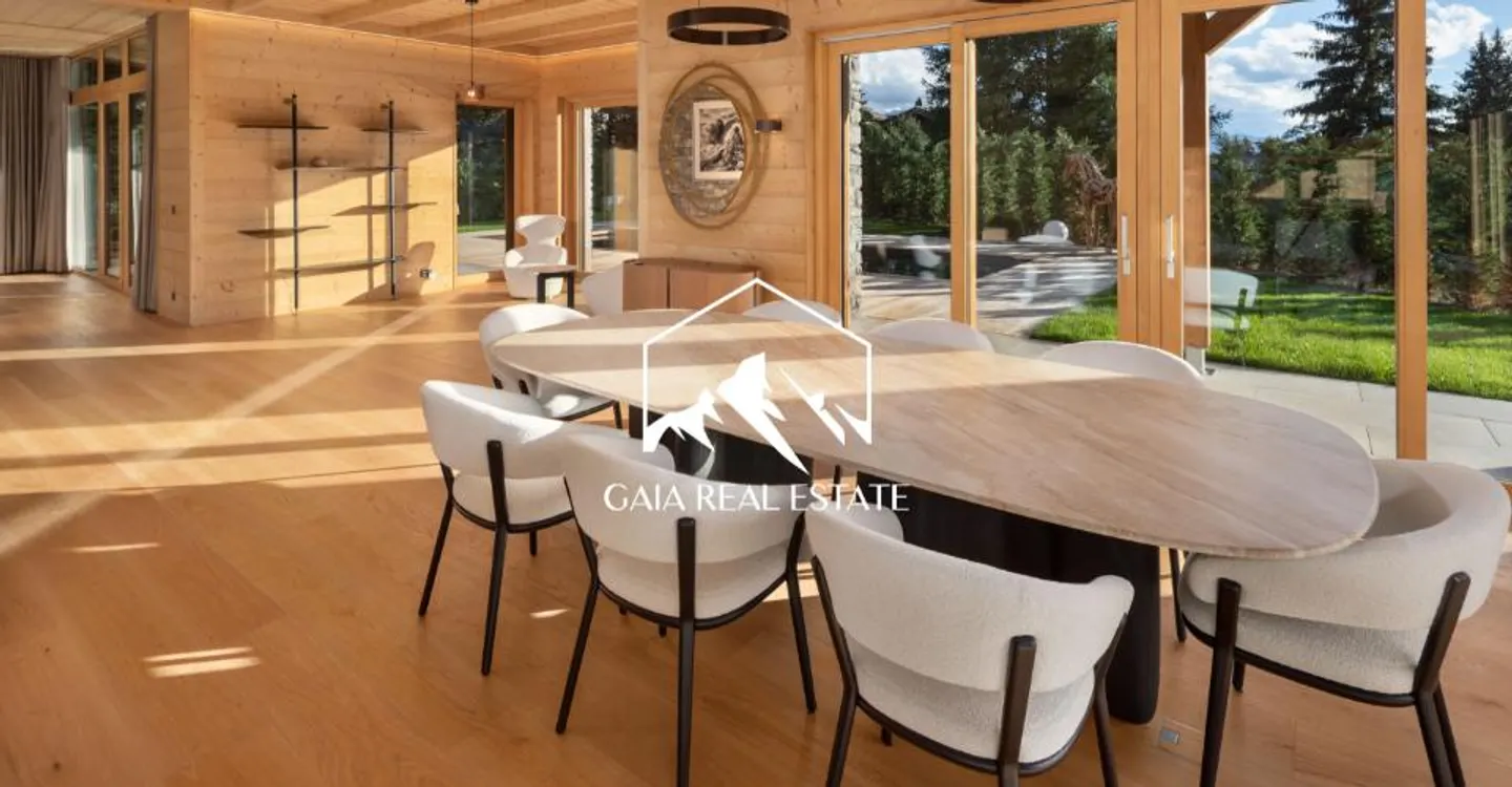 Chalet Master - Photo 10 of 19