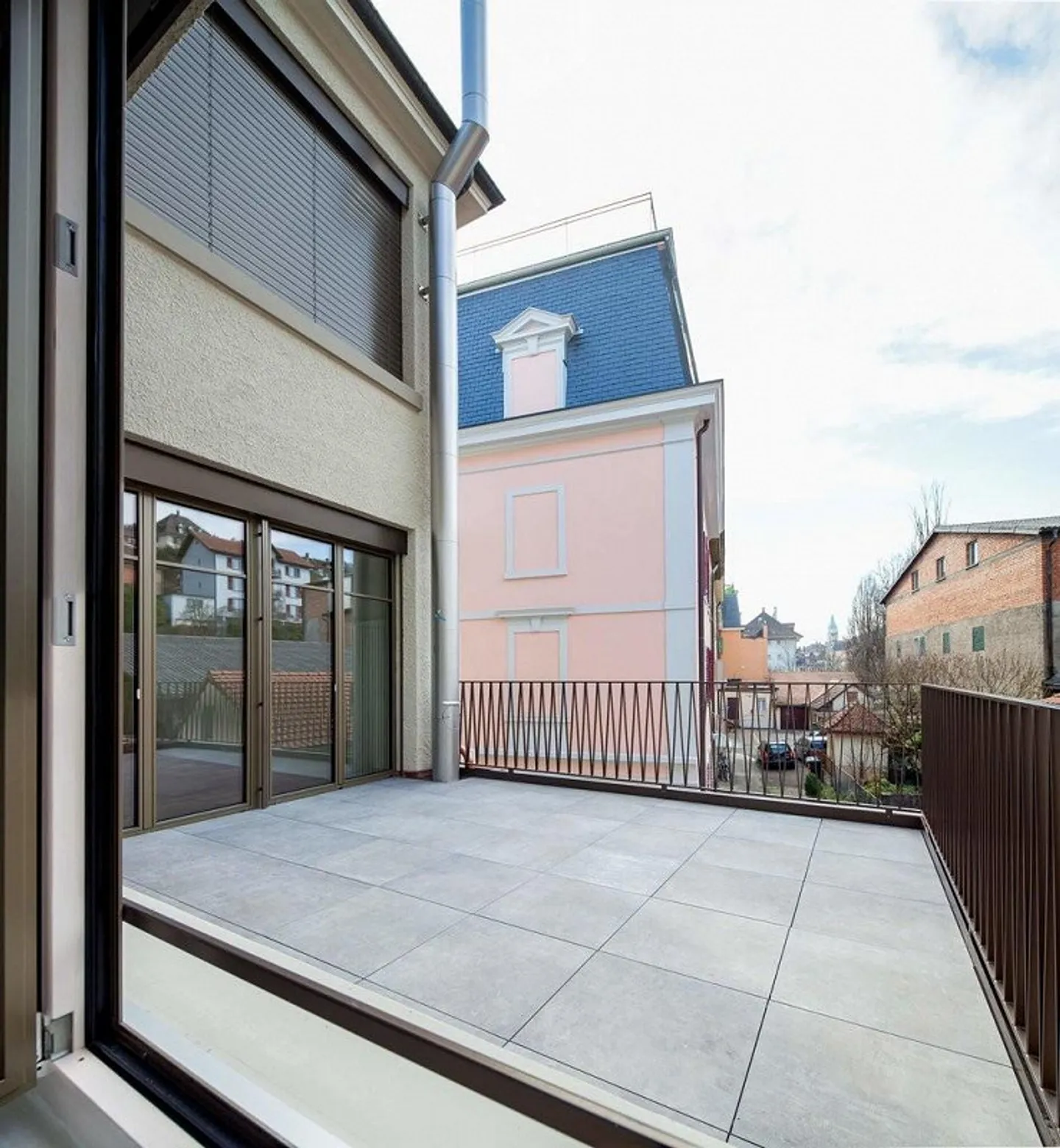 Beautiful 4-room loft apartment with its own terrace - Photo 6 of 11