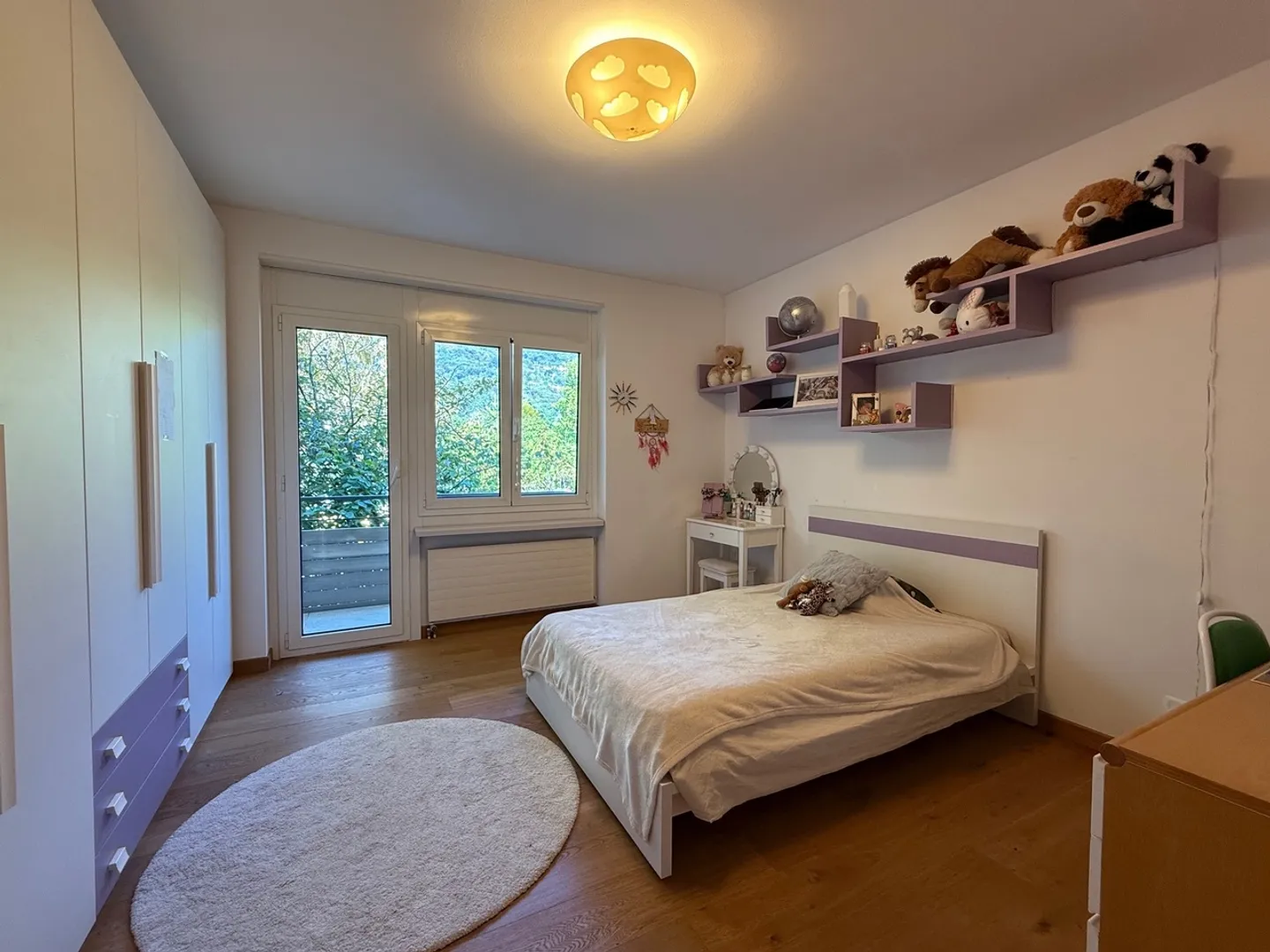 Geräumige 5.5-Zimmer-Wohnung, umgeben von Grün, sehr ruhig - Foto 11 von 14