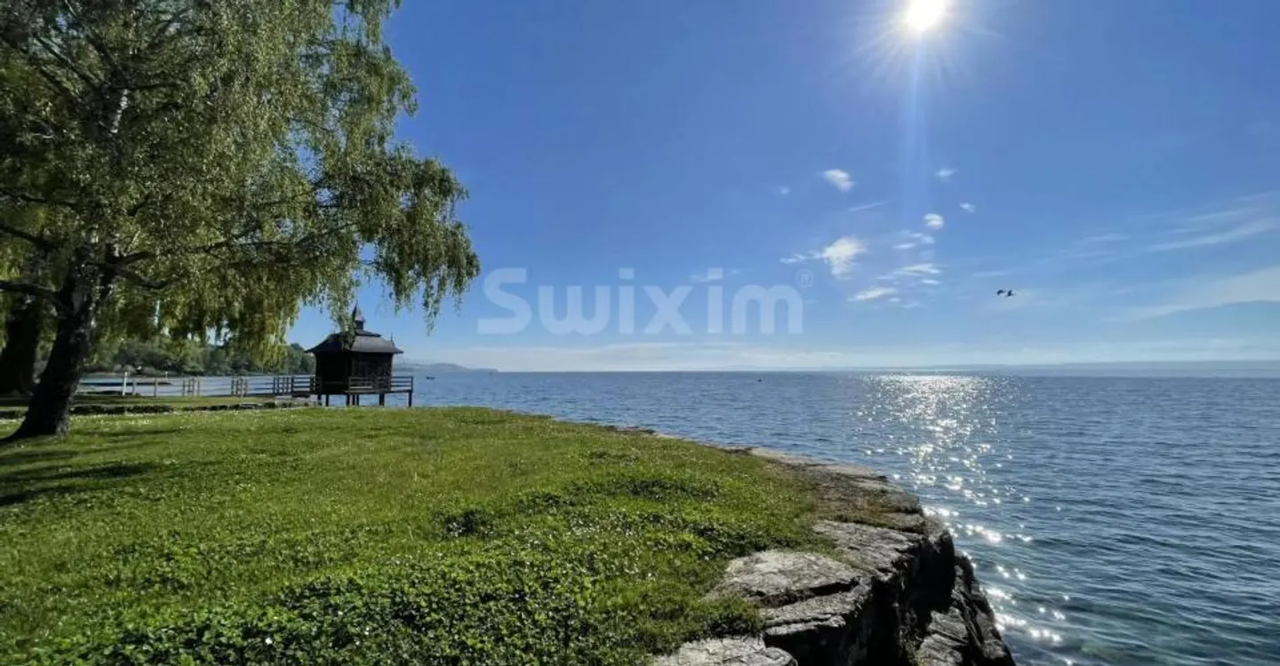 Superbe appartement au lac - Photo 1 sur 4
