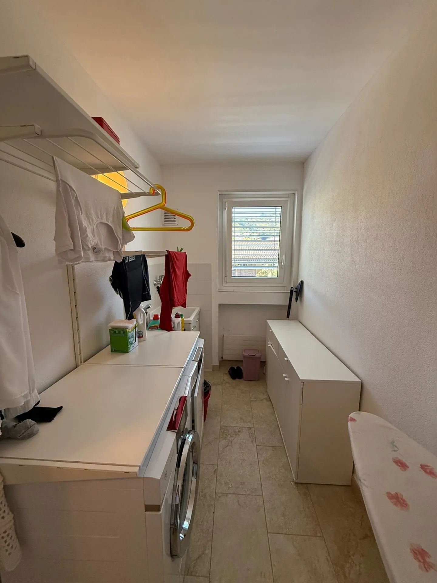 Geräumige 5.5-Zimmer-Wohnung, umgeben von Grün, sehr ruhig - Foto 12 von 14