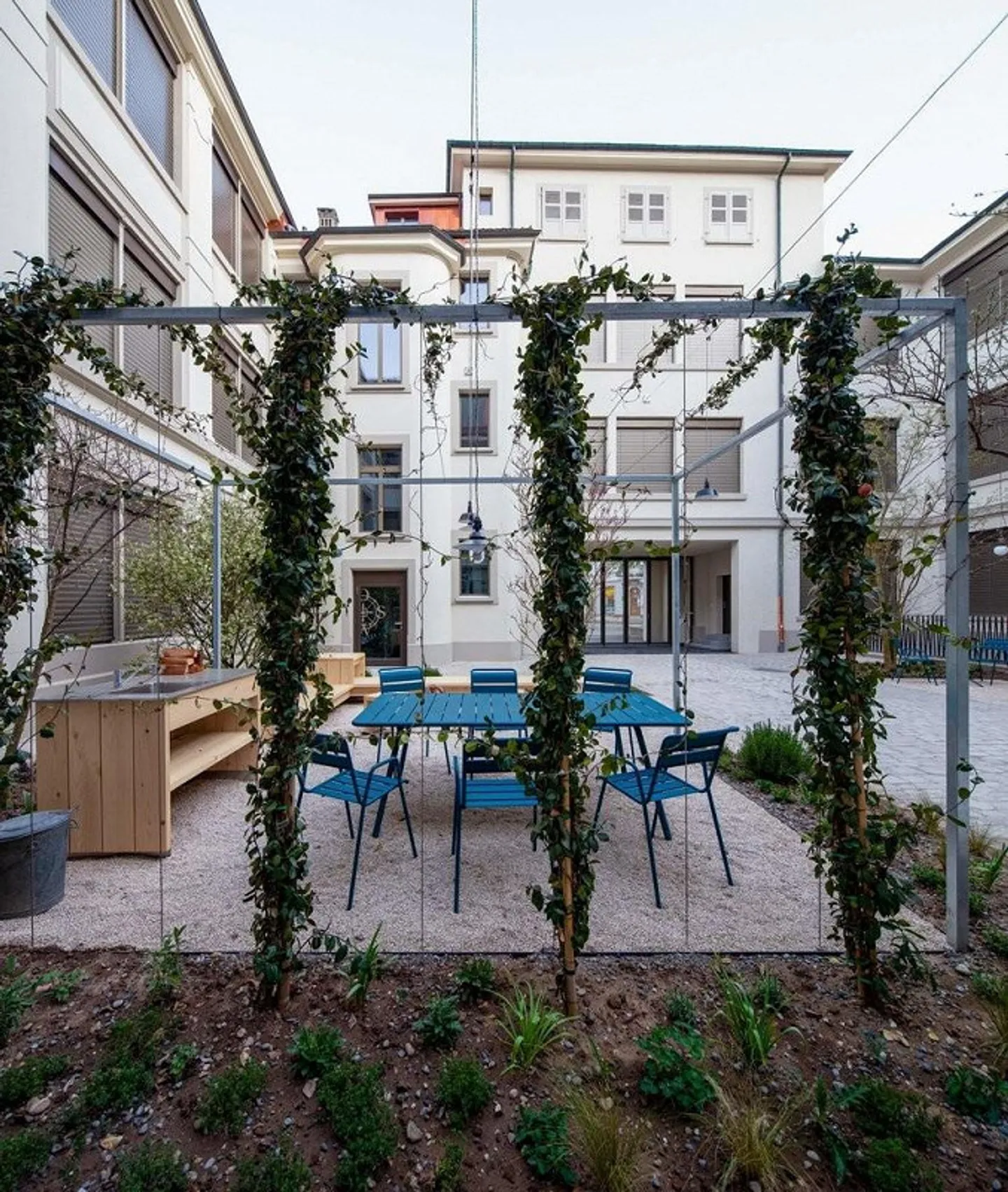 Beautiful 4-room loft apartment with its own terrace - Photo 9 of 11