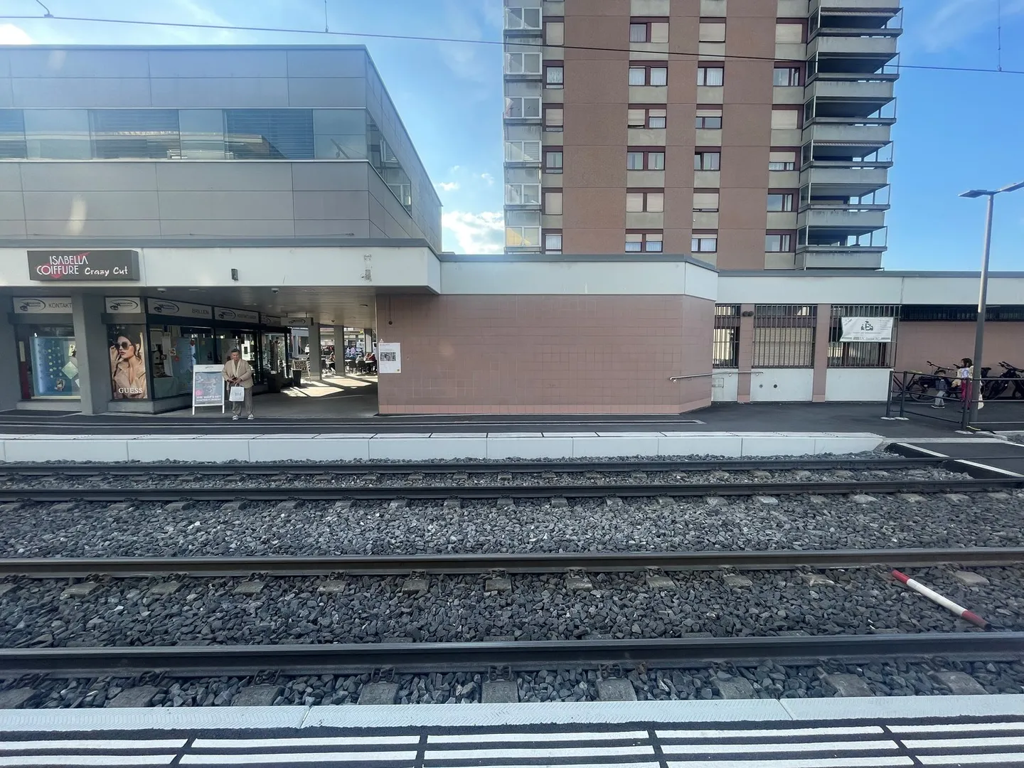 Espace commercial attrayant dans le meilleur emplacement à Therwil - Photo 6 sur 13