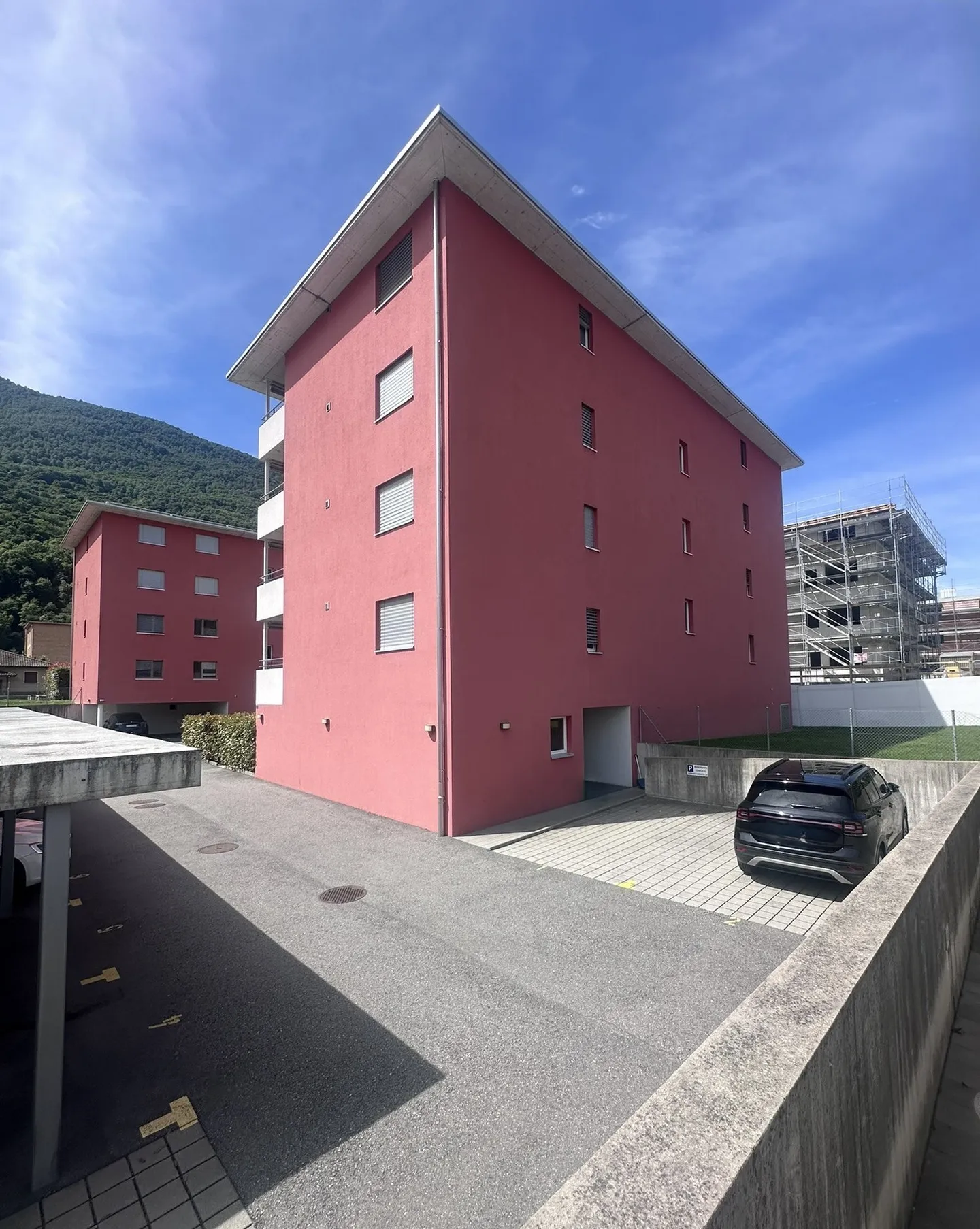 Moderno appartamento 2.5 locali con balcone a Cadenazzo - Foto 2 von 15