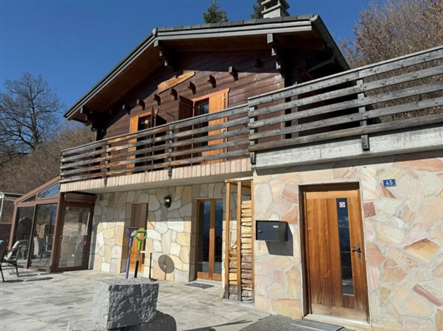 Carino chalet con il fascino della regione - Foto 2 di 15