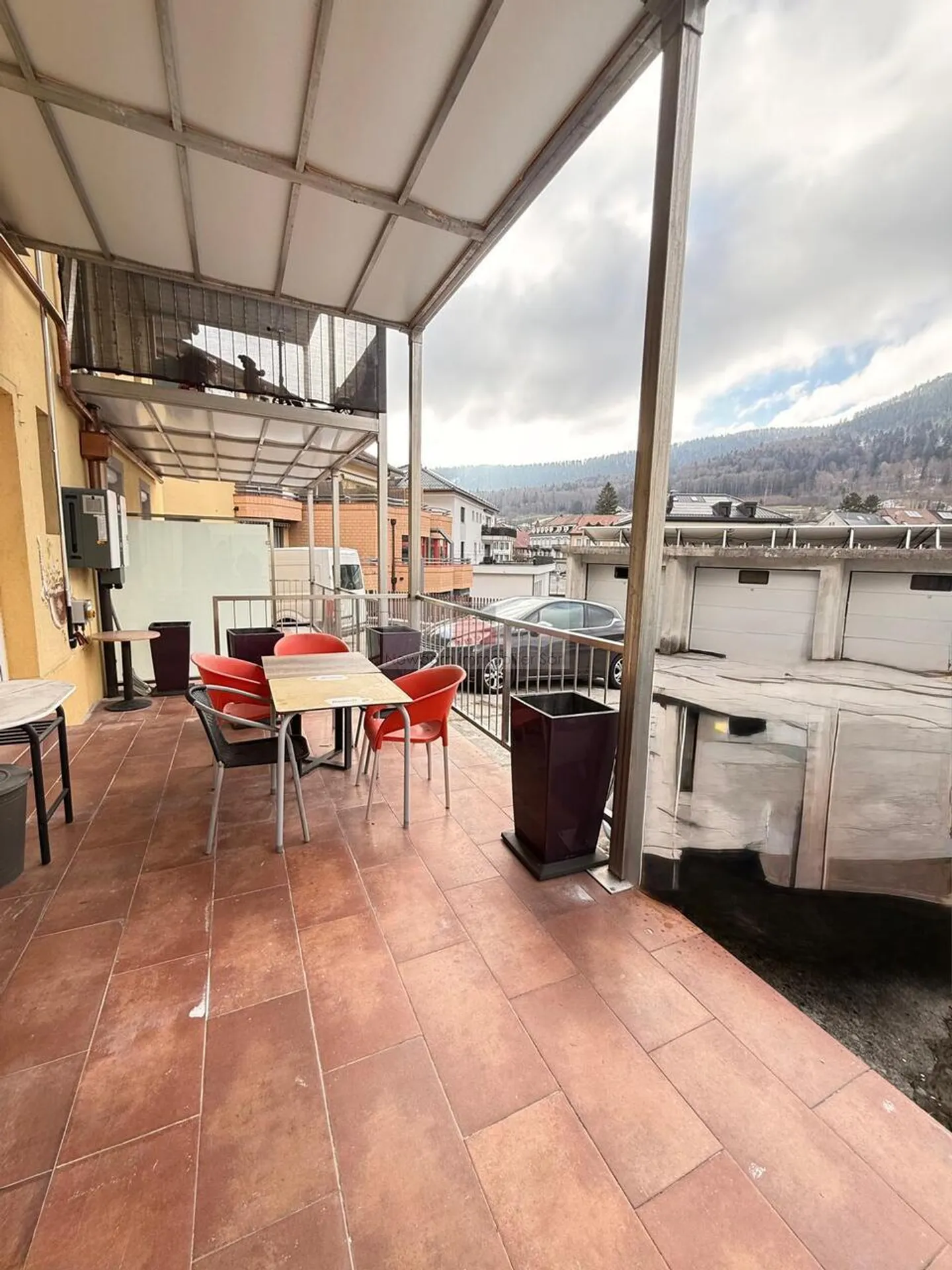 Appartement Charmant avec Terrasse - Photo 4 sur 5