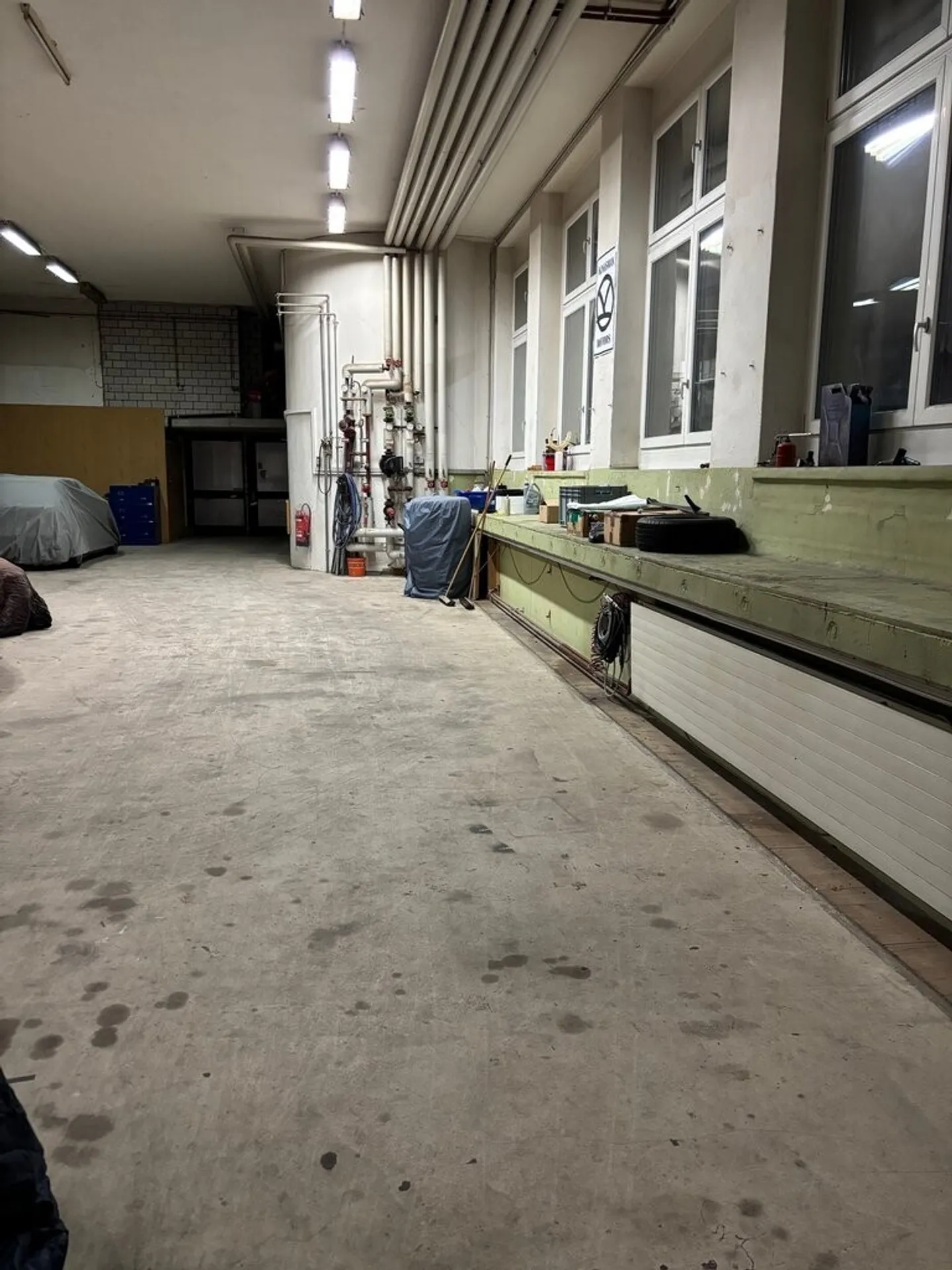 Ampio spazio di stoccaggio nell'area SUN - Foto 4 di 6