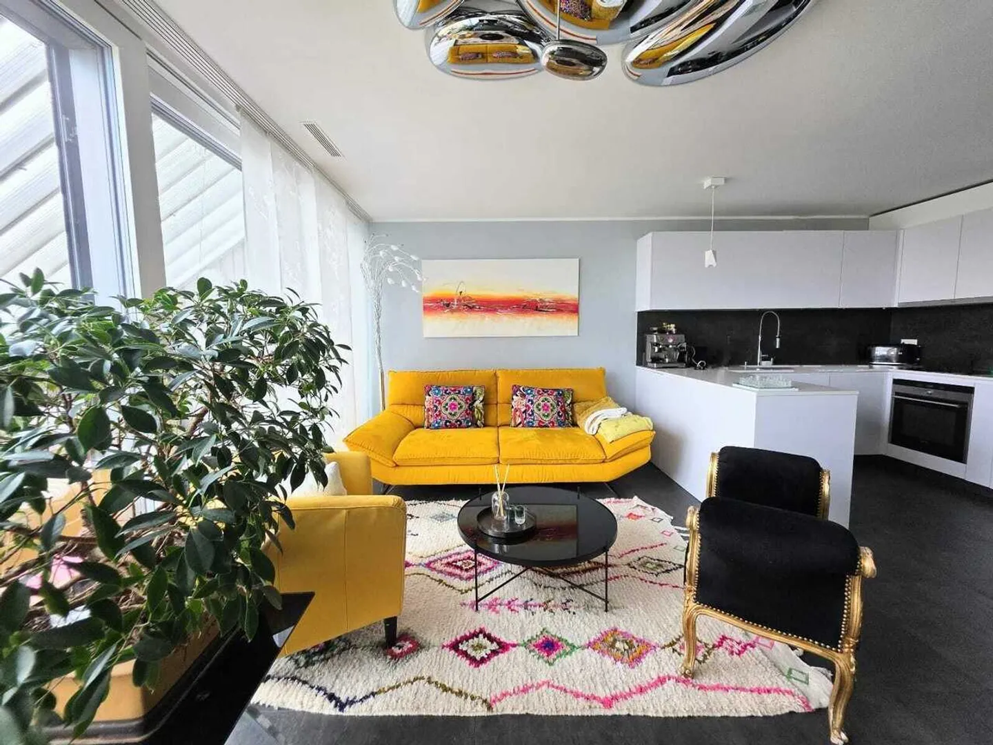 A unique duplex apartment between nature and elegance - Photo 4 of 9