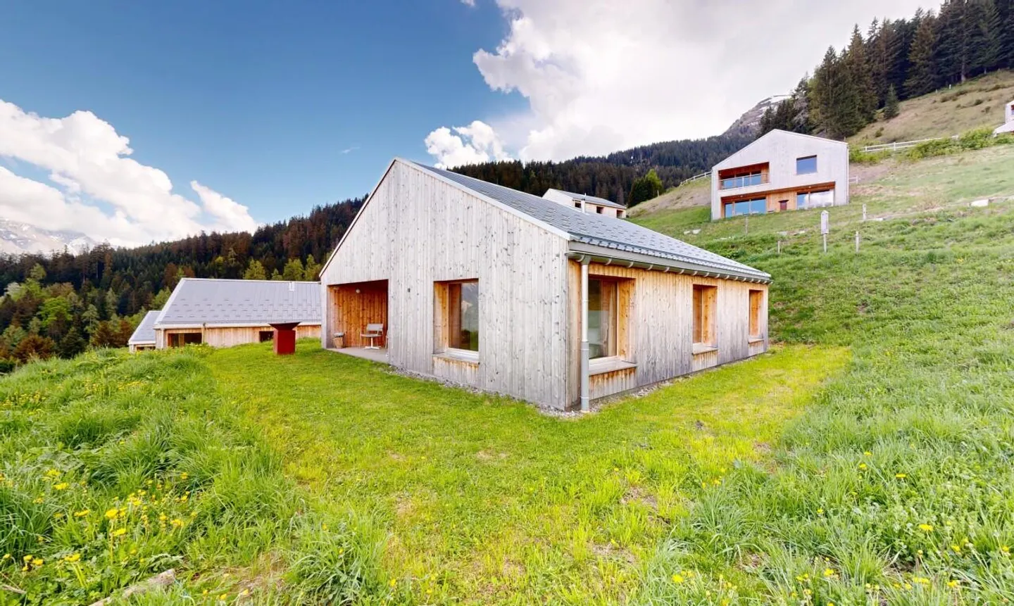 Exceptional panorama - Architect-designed chalet in the heart of nature - Photo 1 of 11