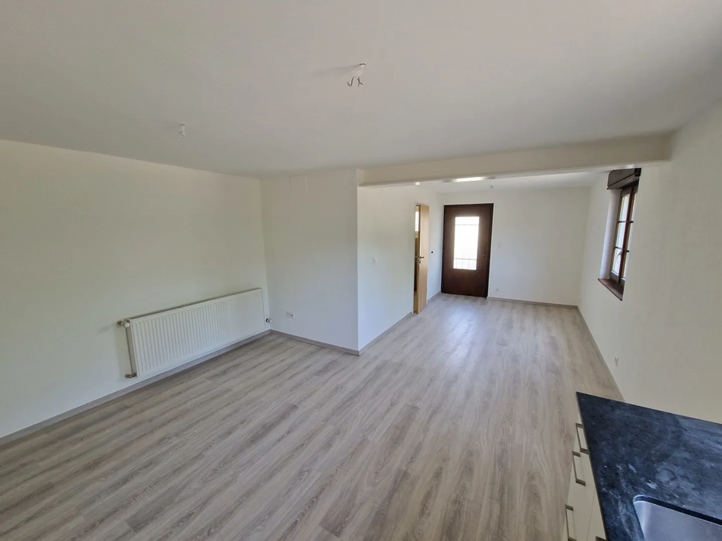 Appartamento ristrutturato con ingresso privato - Foto 4 di 8