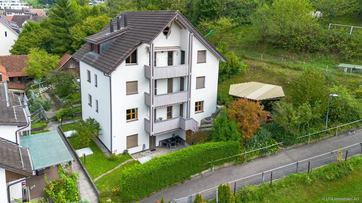 Well-maintained 4.5-room apartment with private garden and pergola - Photo 14 of 14