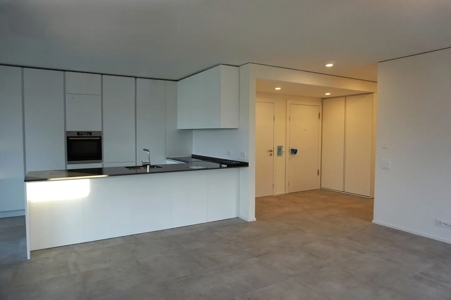 Magnificent 4.5-room apartment in the green and in peace - Photo 1 of 9