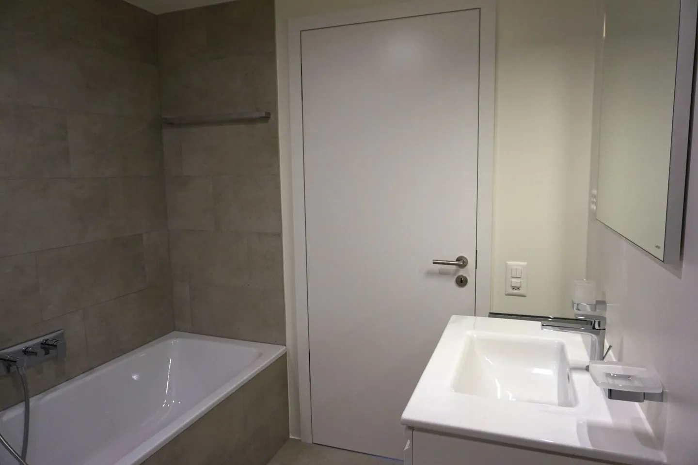 Magnificent 4.5-room apartment in the green and in peace - Photo 7 of 9