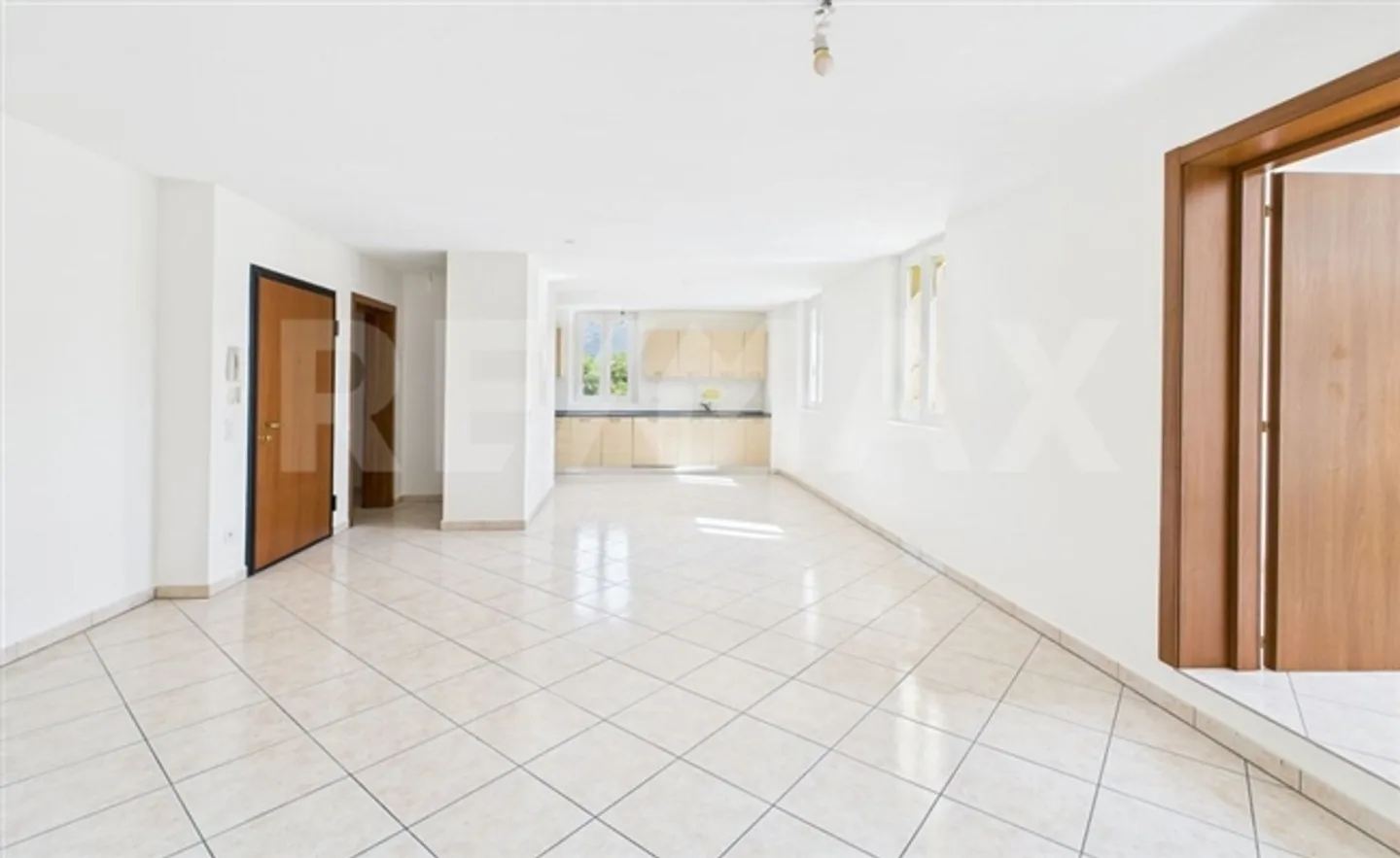 Appartement rénové de 4 1/2 pièces à Genestrerio - Photo 1 sur 13