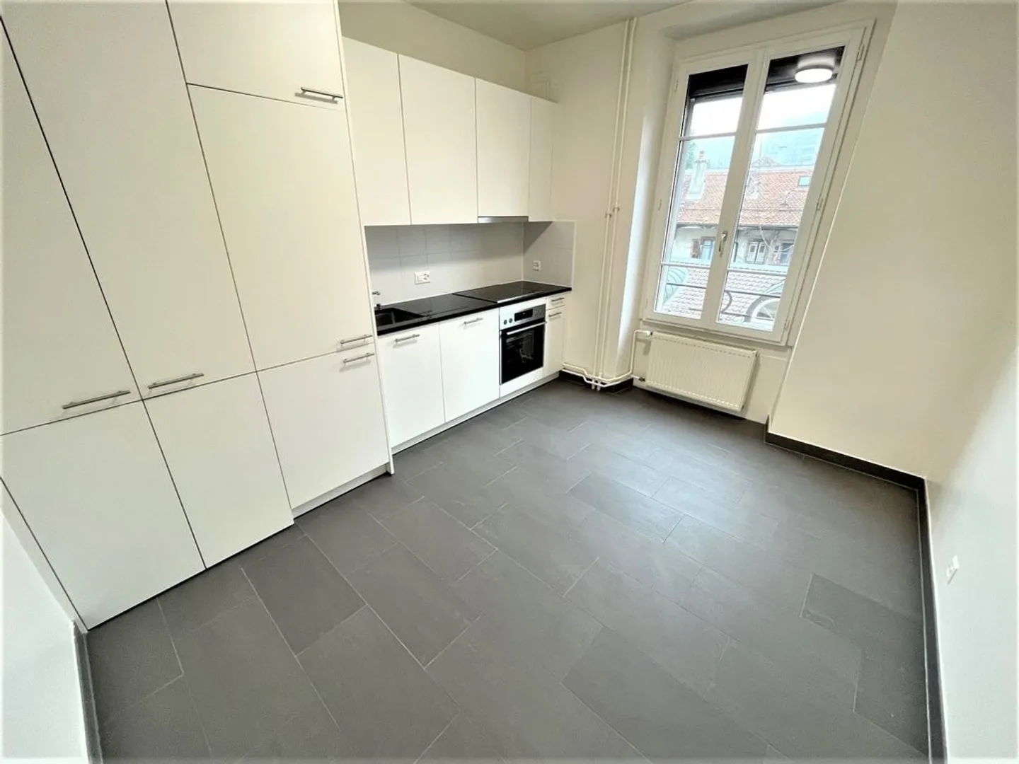 Traversant - Eaux-Vives Bahnhof - Foto 3 von 9