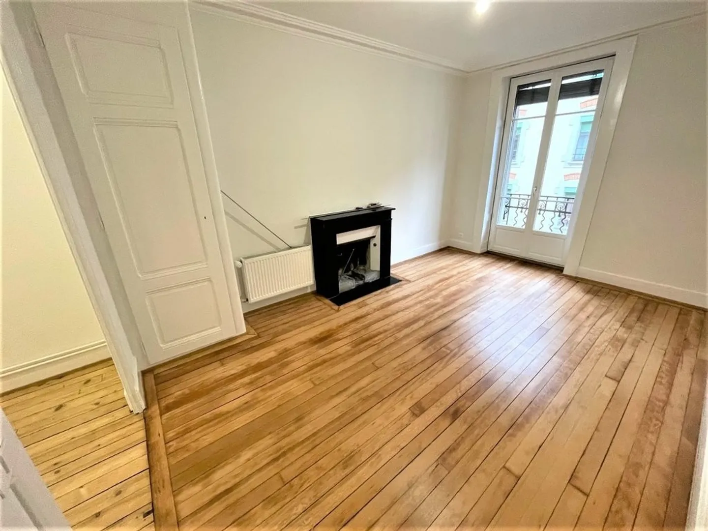 Traversant - Eaux-Vives Bahnhof - Foto 4 von 9