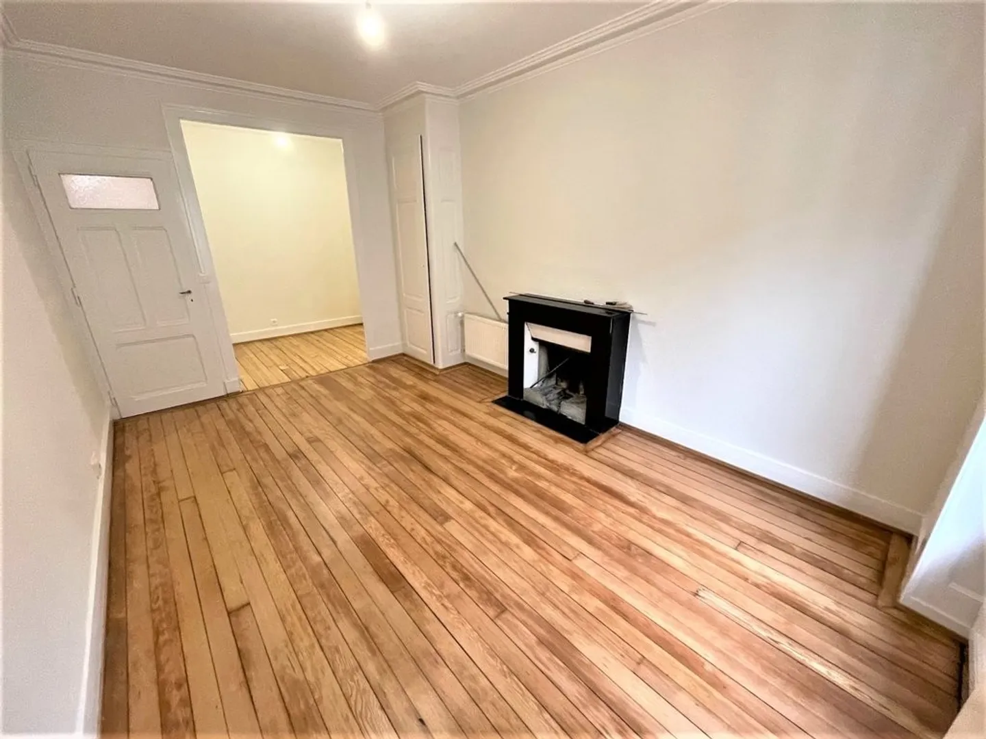 Traversant - Eaux-Vives Bahnhof - Foto 5 von 9