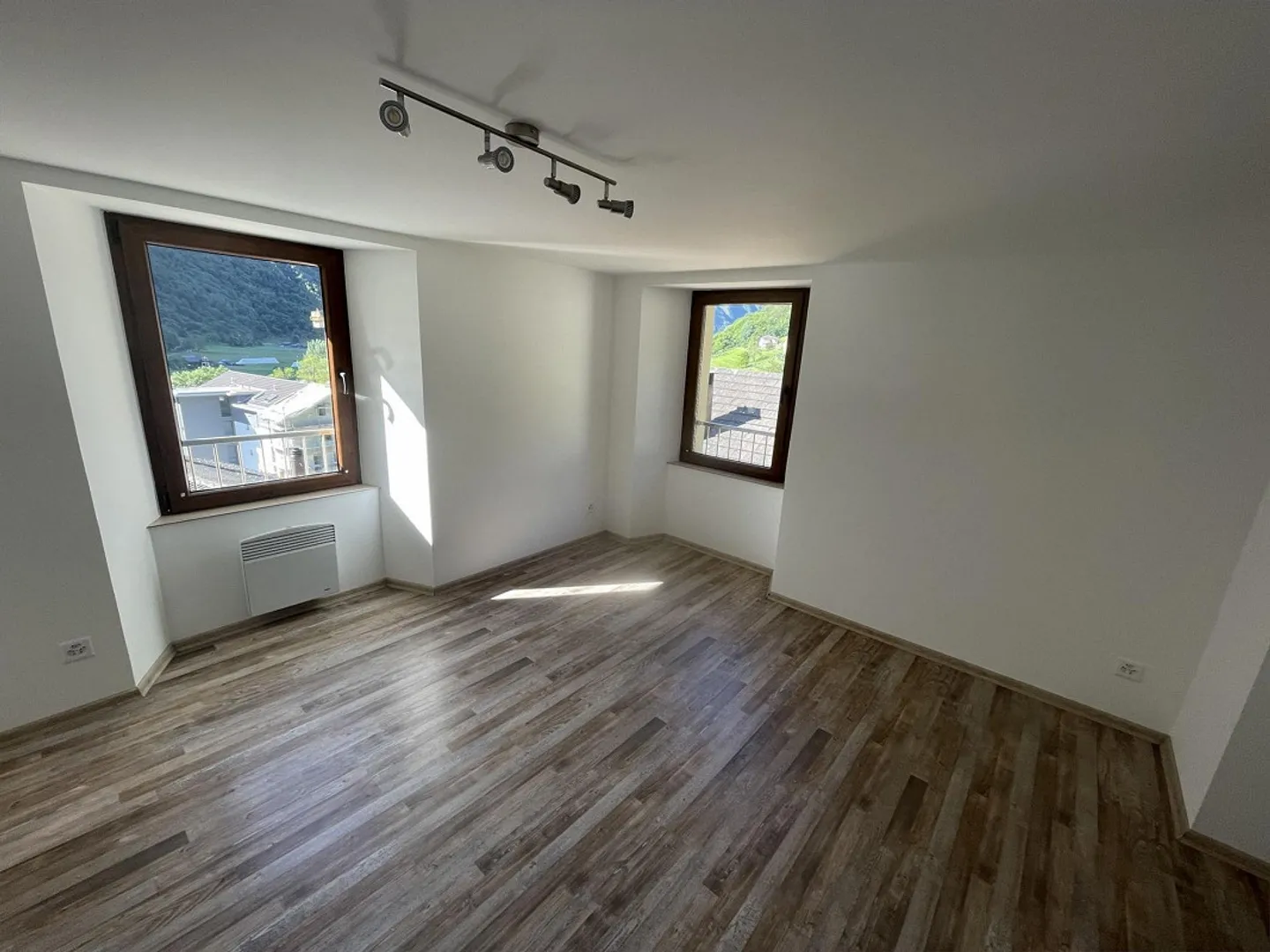 STABILE COMPLETAMENTE RIATTATO AD UN PREZZO MAI VISTO - Foto 9 von 13