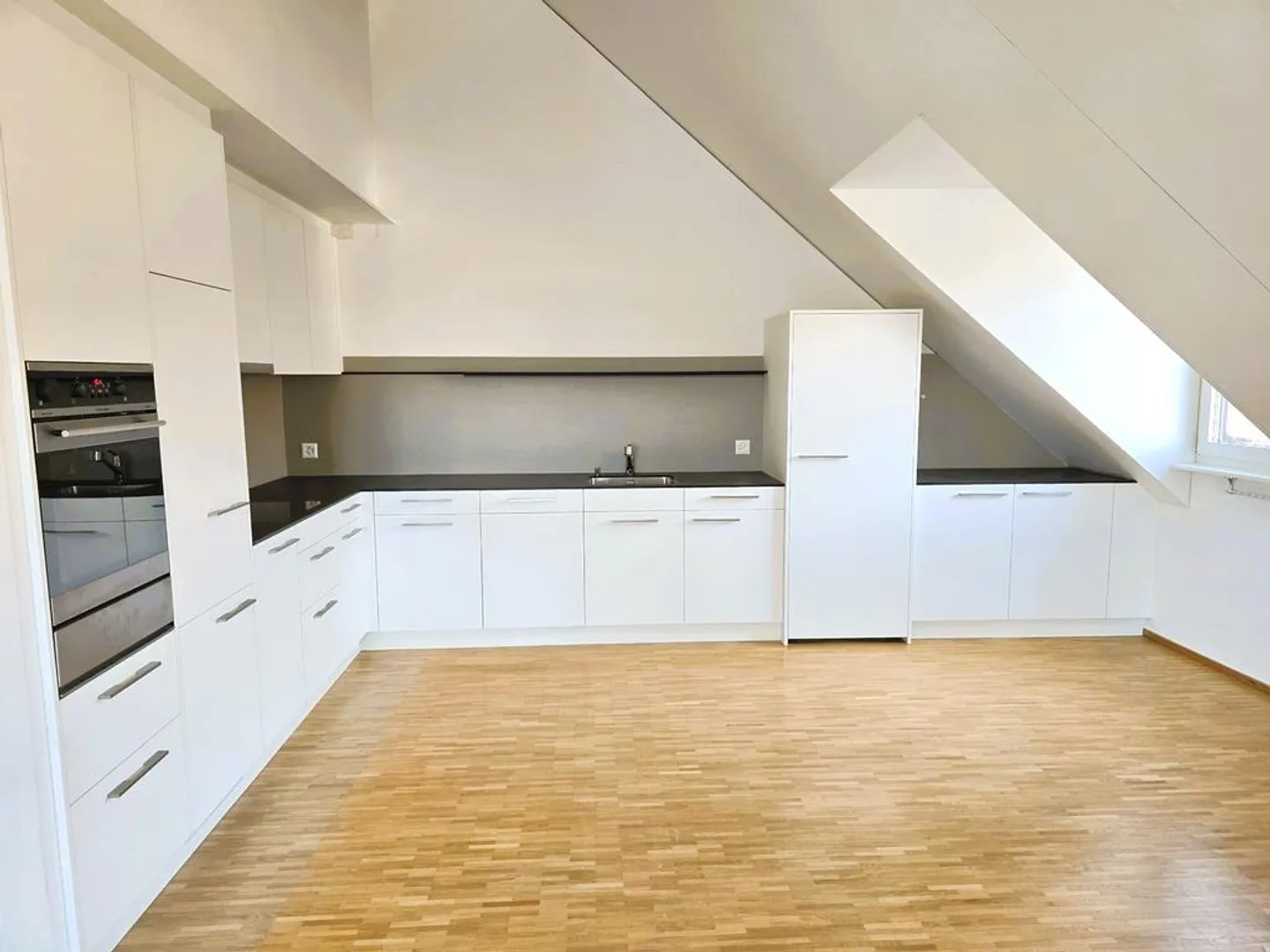 Living on two levels: Your retreat with house character - Photo 3 of 9