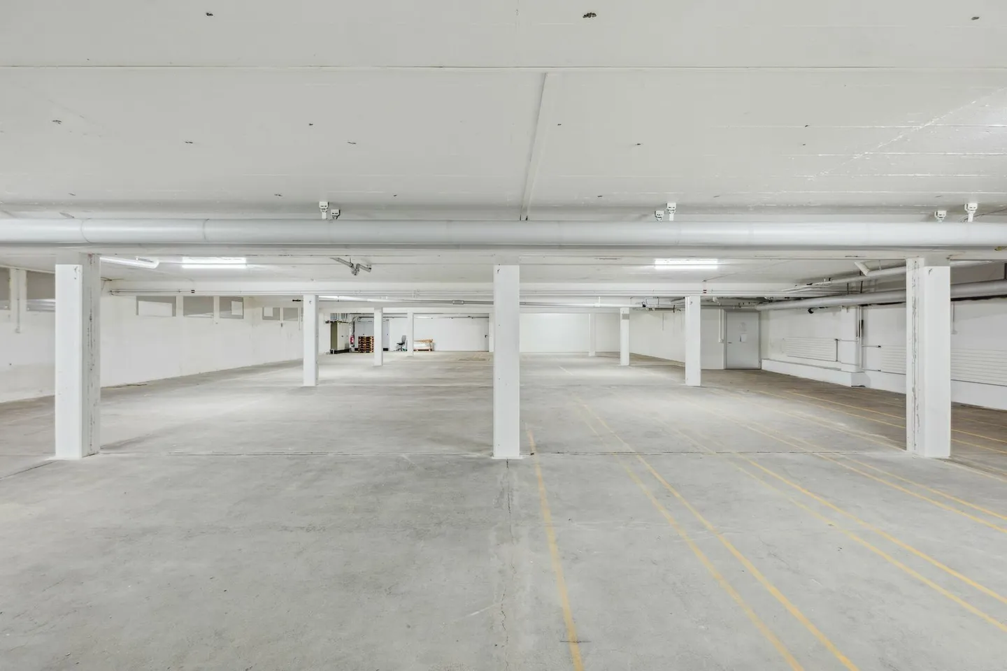 Espace de stockage spacieux - Photo 1 sur 9