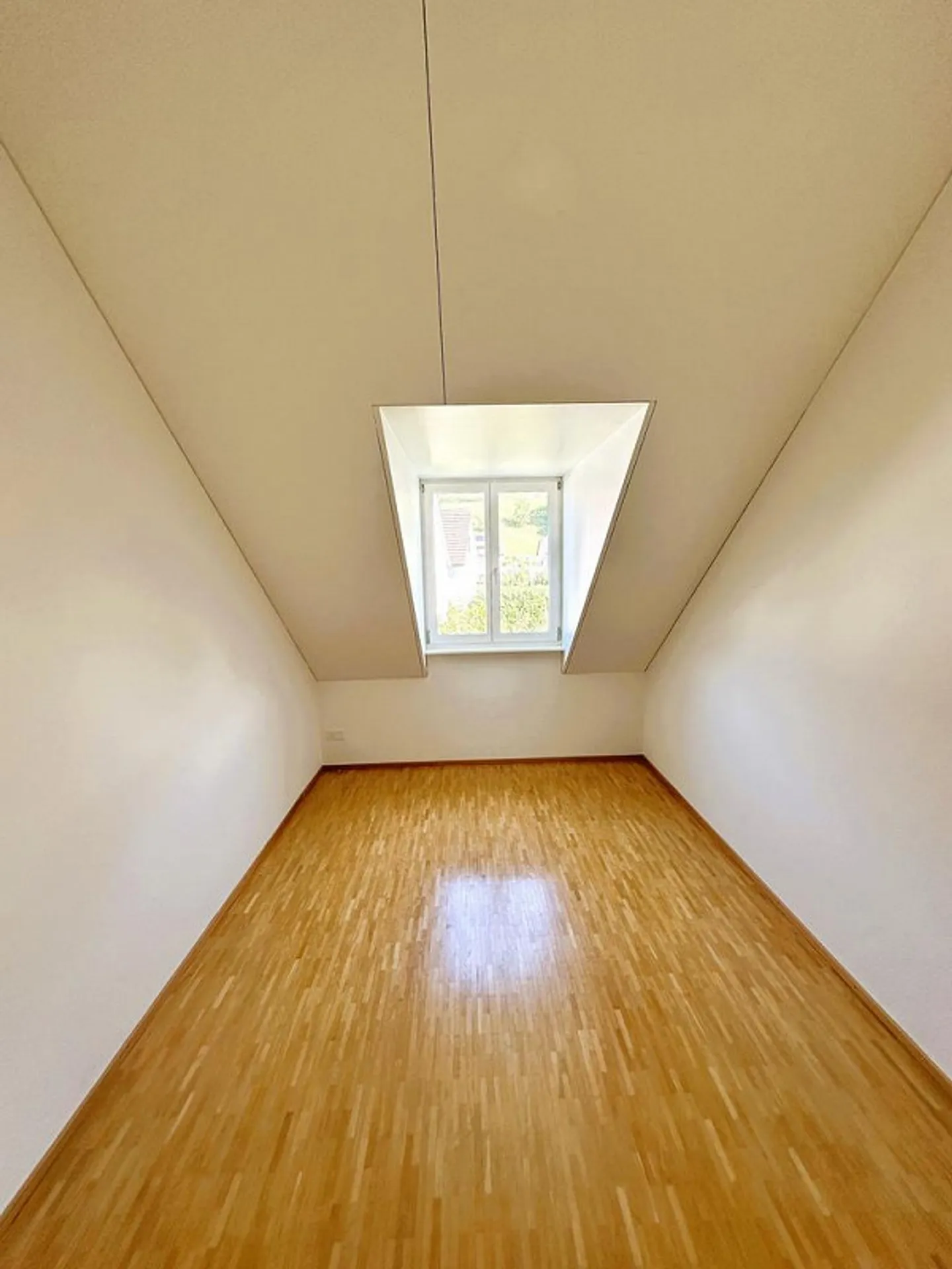 Living on two levels: Your retreat with house character - Photo 8 of 9