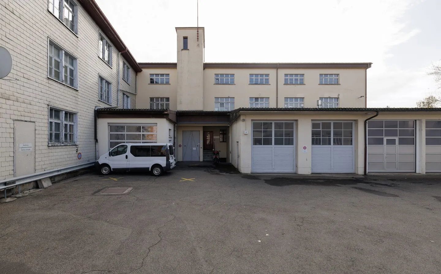 Espace de stockage spacieux - Photo 2 sur 9