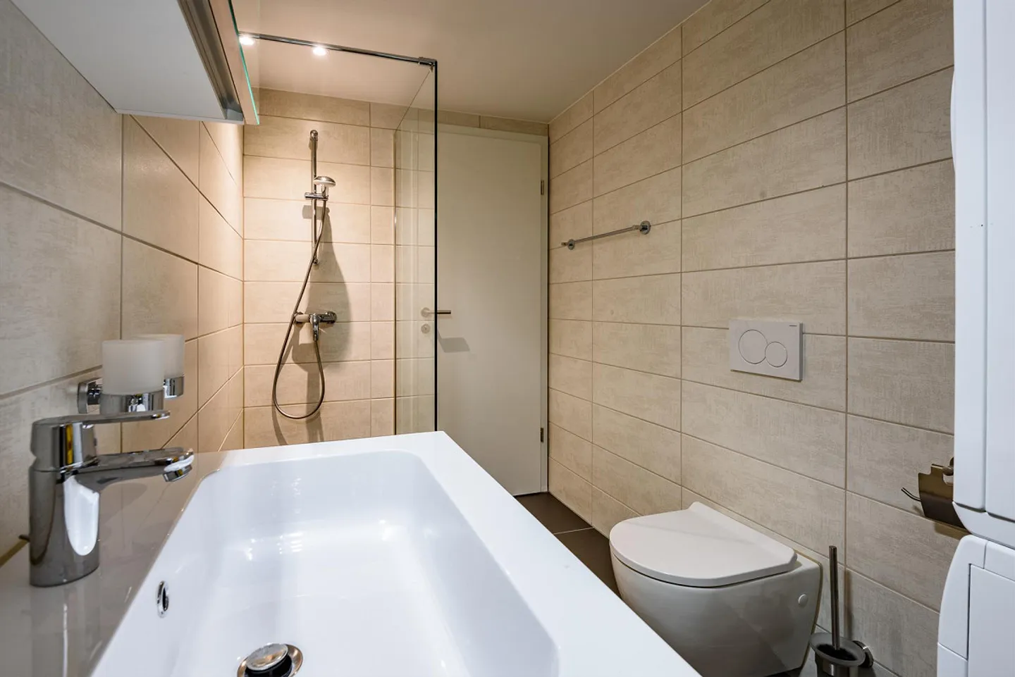 Topmoderne 3.5 Zimmer Parterre Wohnung im ruhiger Lage! - Foto 4 von 7