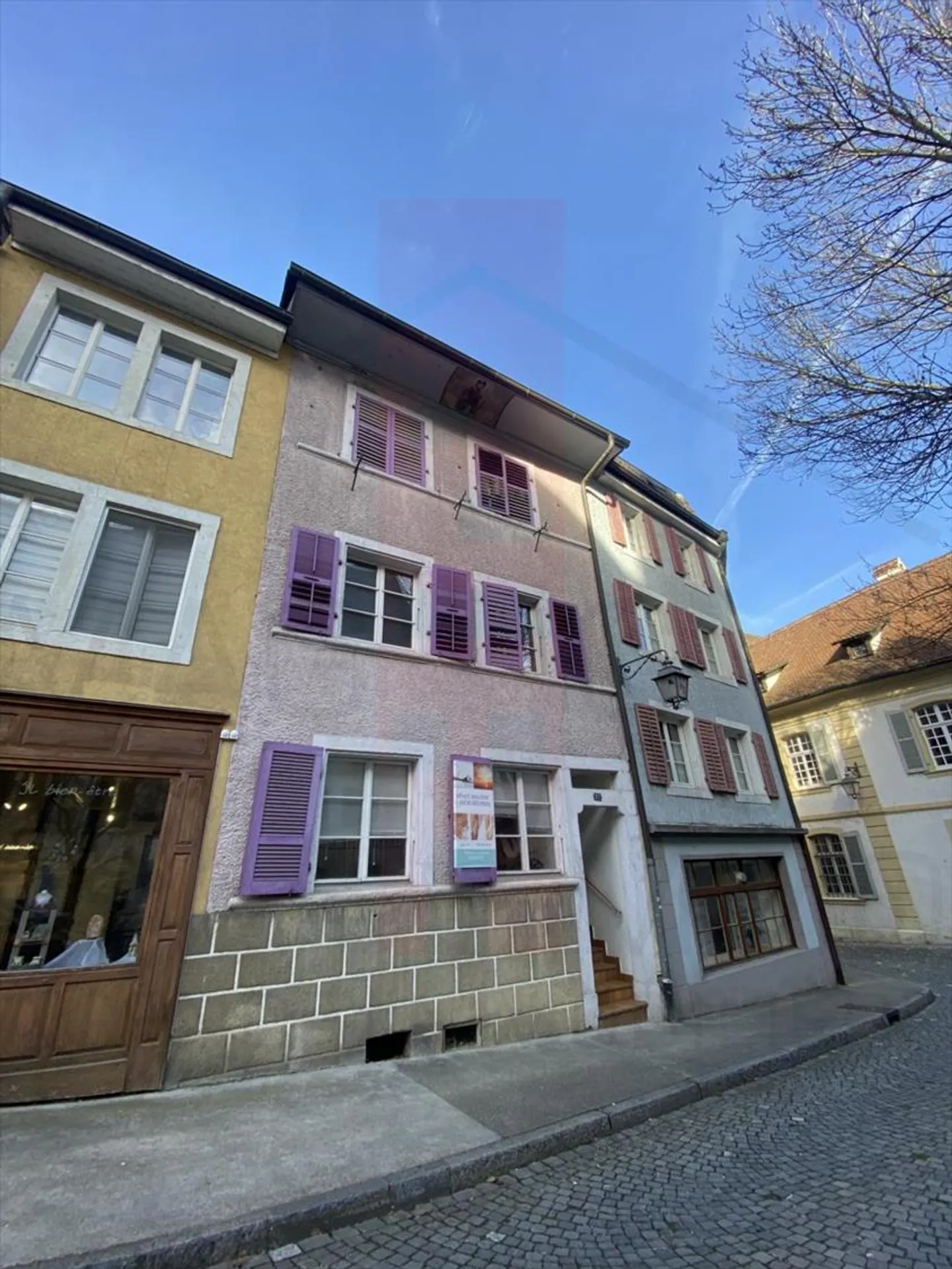 Residential building for sale - Photo 1 of 12