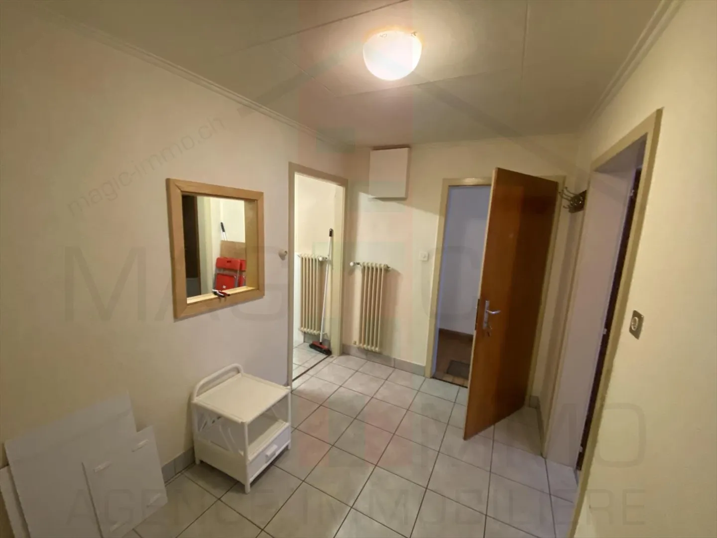 Residential building for sale - Photo 7 of 12