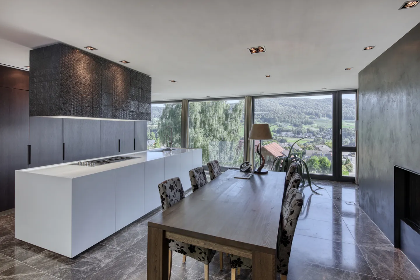 Exclusive Villa Retreat - Photo 2 of 2