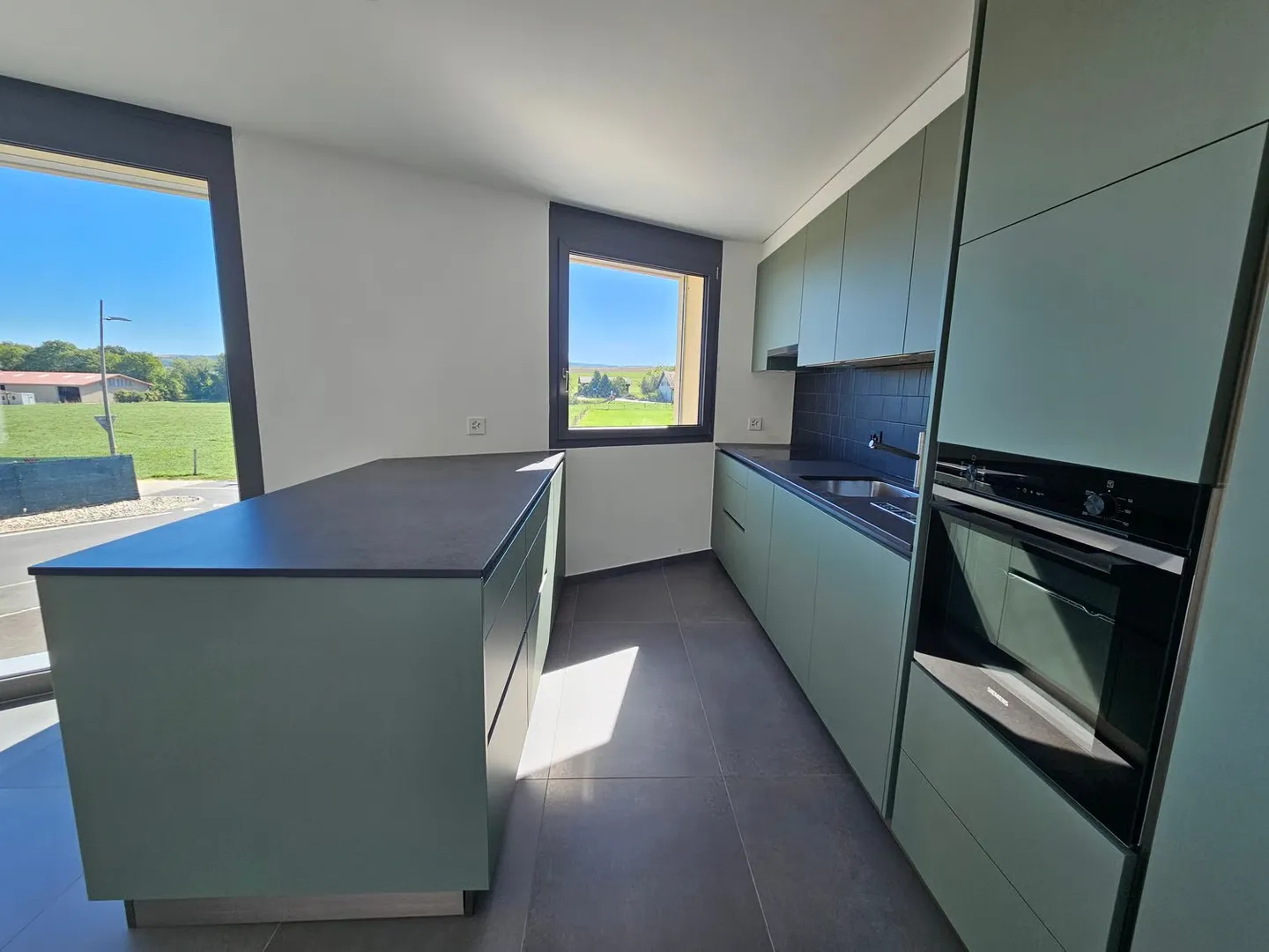 Villa mitoyenne neuve avec magnifique vue. - Photo 4 sur 10