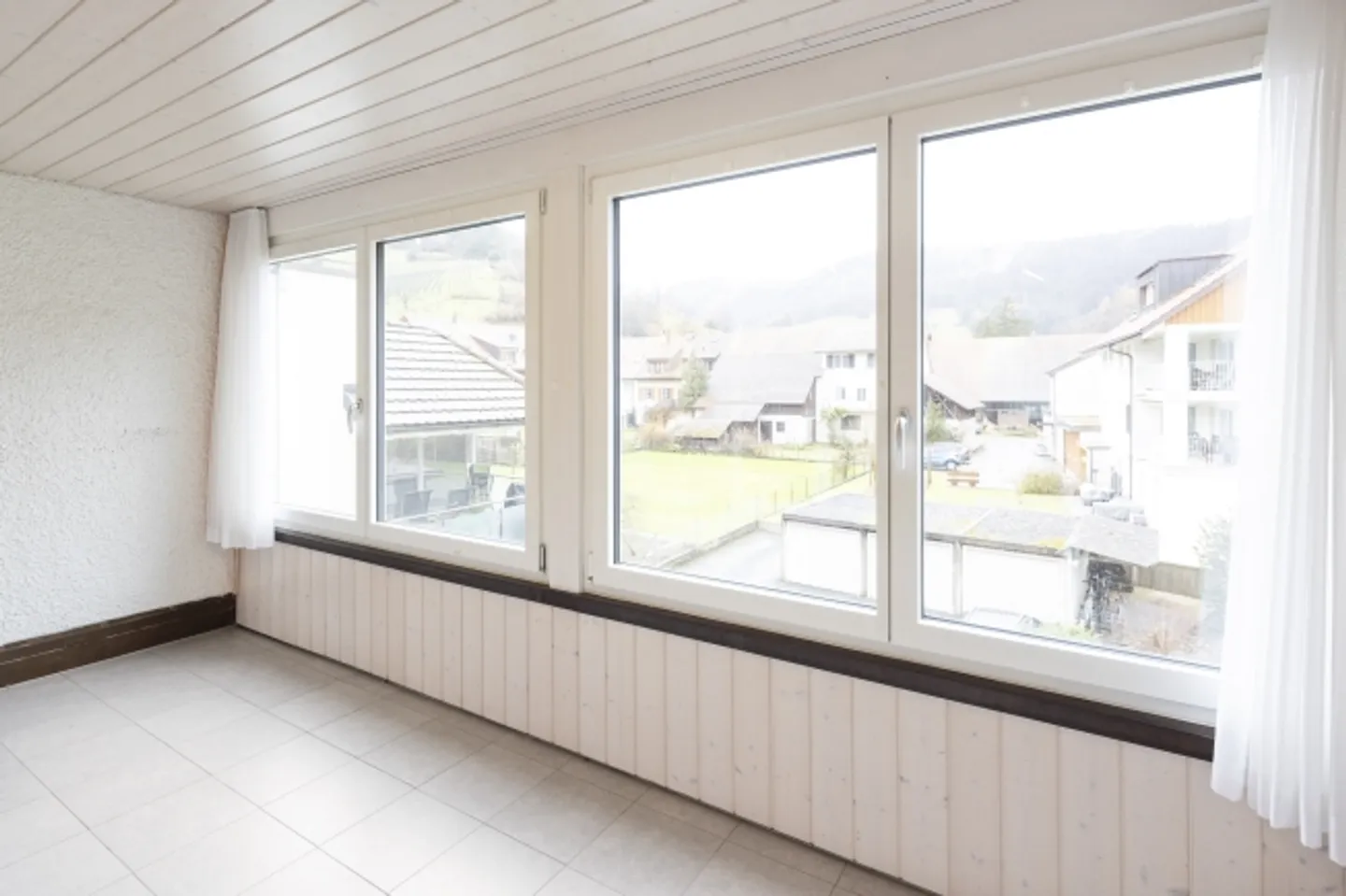 Mehrfamilienhaus an zentrale Lage mit Zukunftspotential - Foto 8 di 13