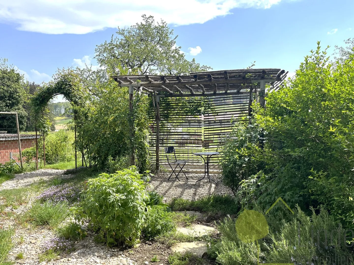 Appartamento giardino elegante e quasi nuovo - Foto 1 di 12